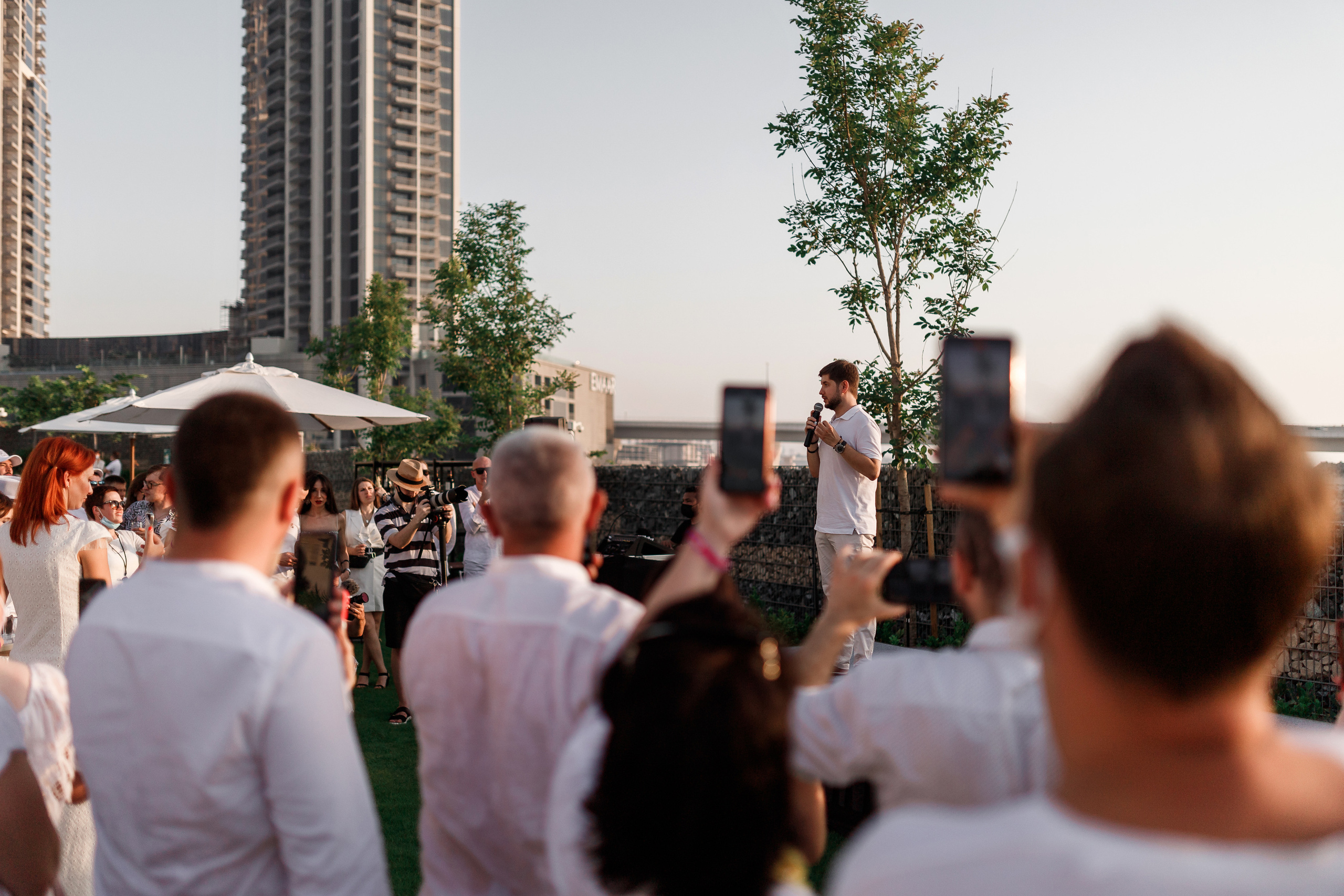 Дубай. Белая вечеринка. Фотограф Олег Сотник