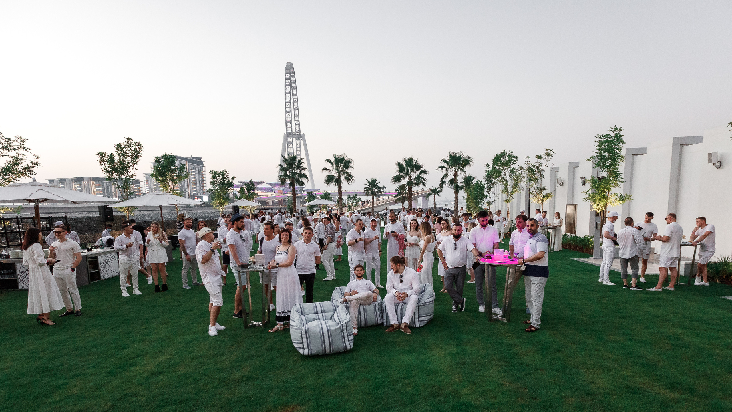 Дубай. Белая вечеринка. Фотограф Олег Сотник