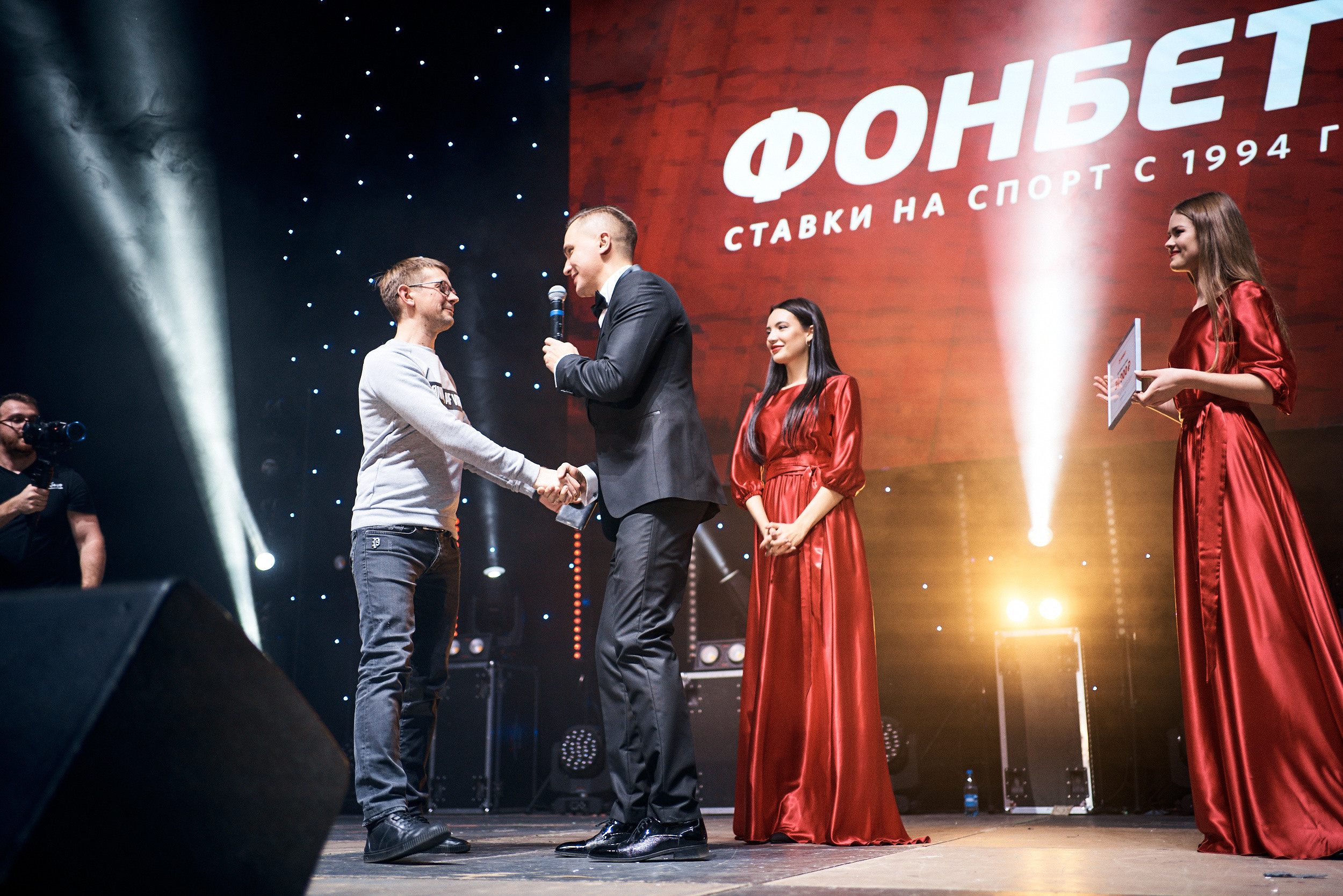 Фонбет 25 лет. Фотограф Олег Сотник