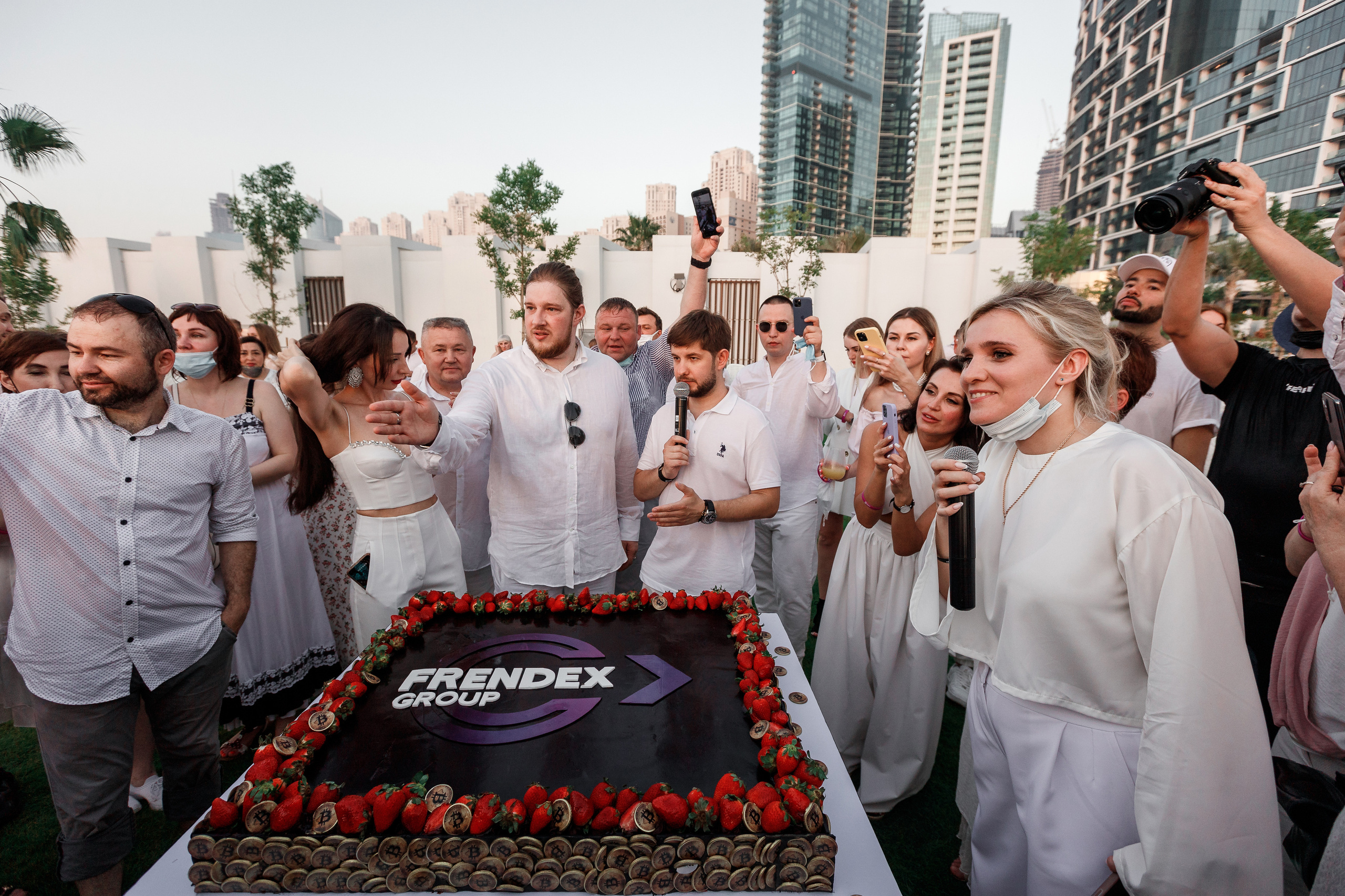 Дубай. Белая вечеринка. Фотограф Олег Сотник