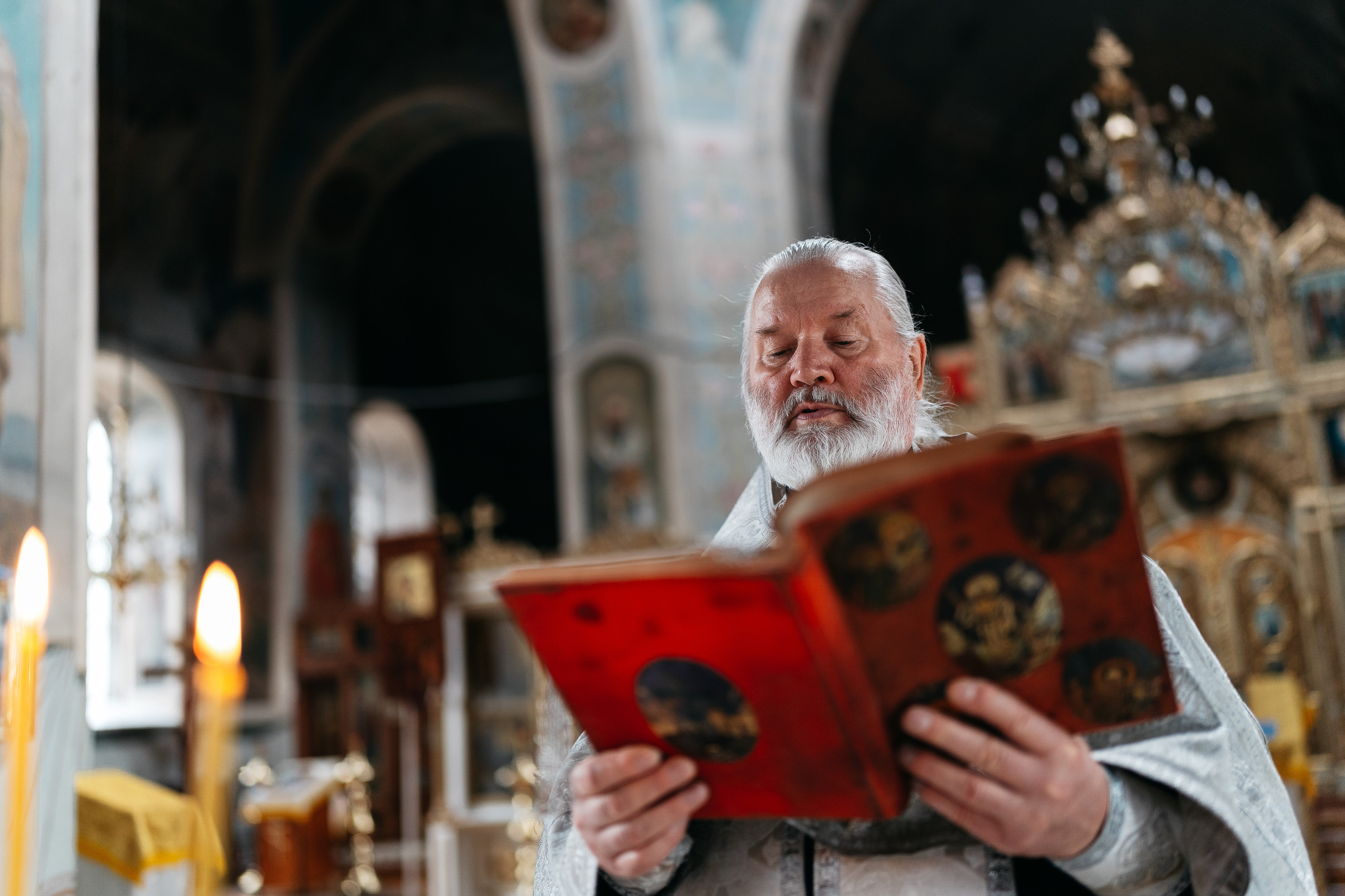 Контент для священника. Фотограф Олег Сотник