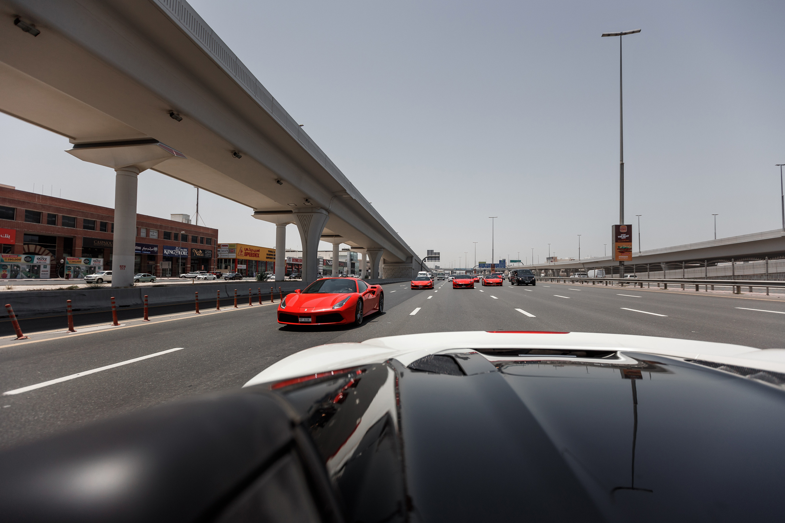 Дубай. Гонки на Ferrari. Фотограф Олег Сотник