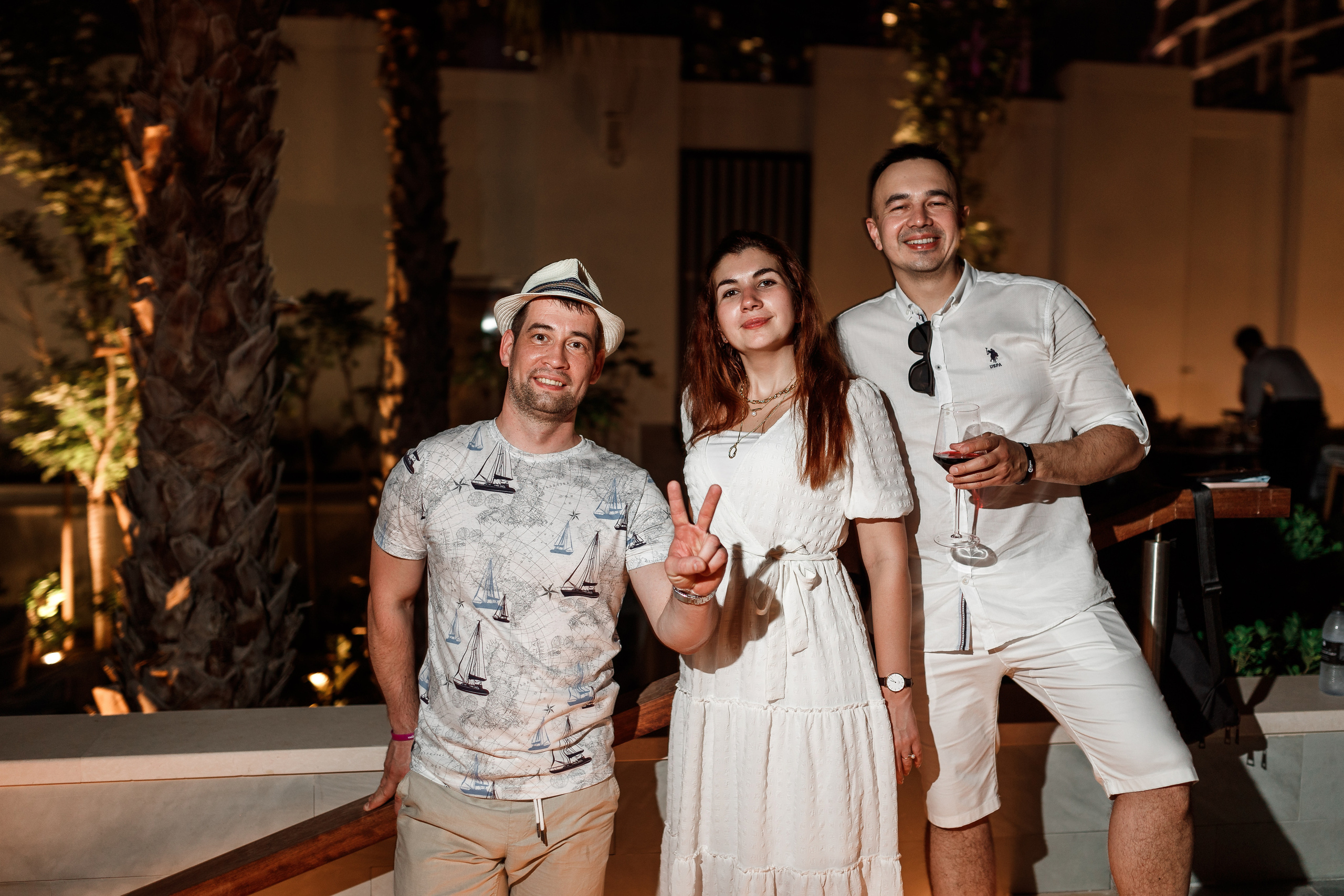 Дубай. Белая вечеринка. Фотограф Олег Сотник