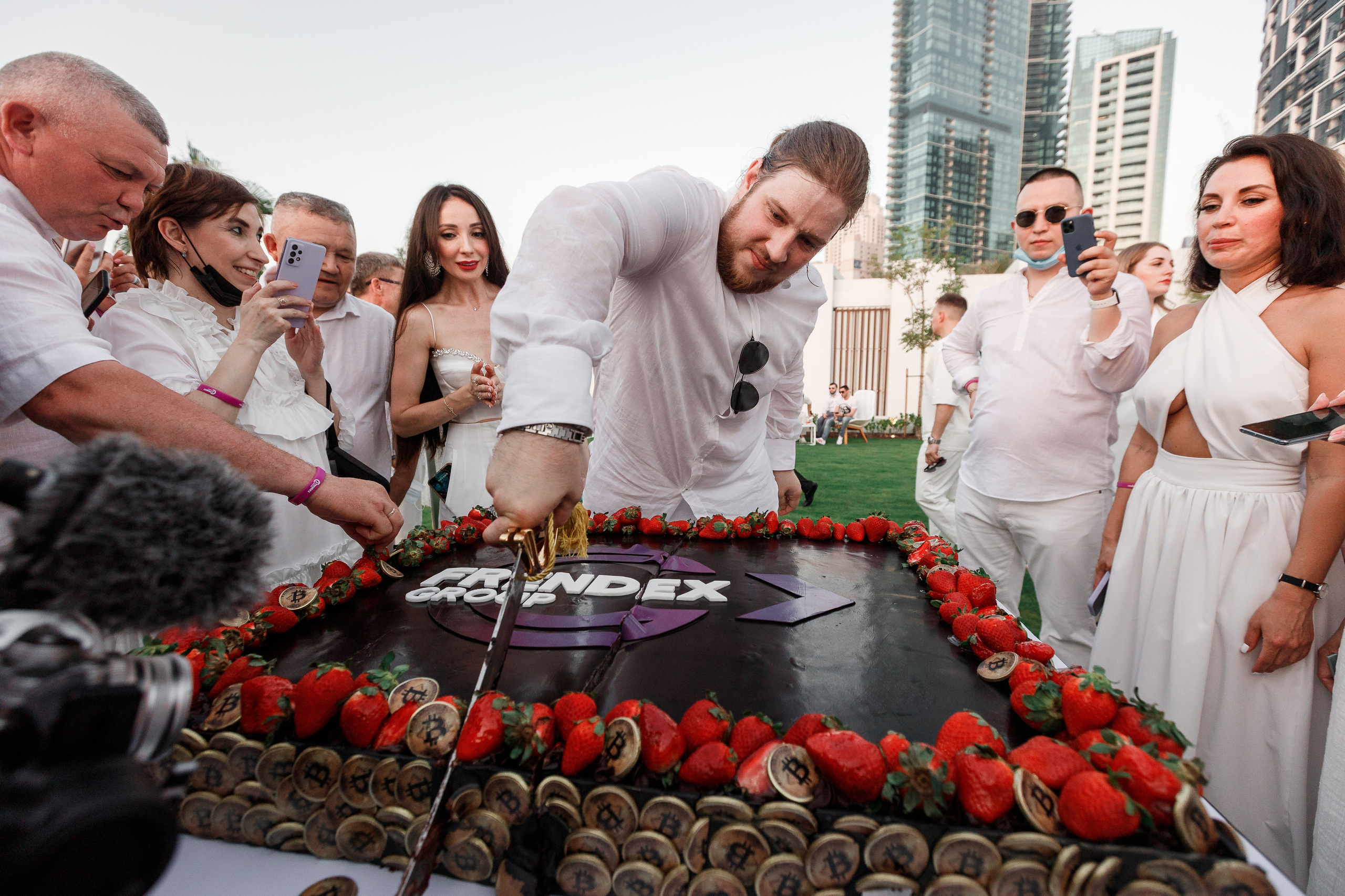 Дубай. Белая вечеринка. Фотограф Олег Сотник