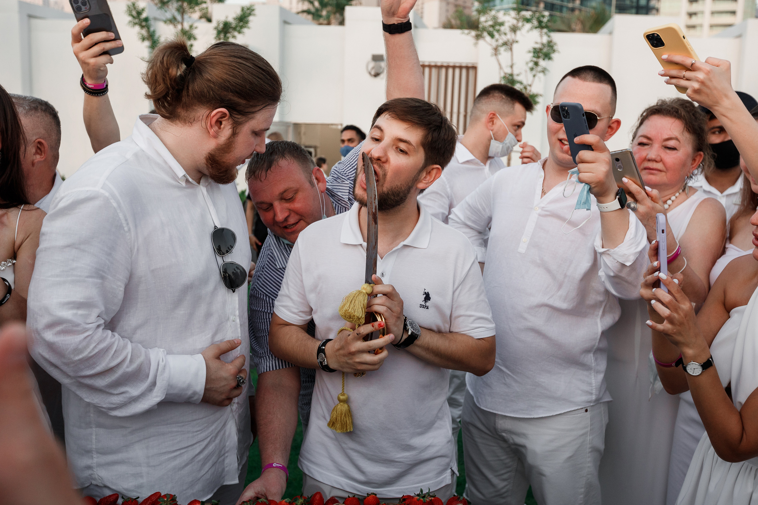 Дубай. Белая вечеринка. Фотограф Олег Сотник