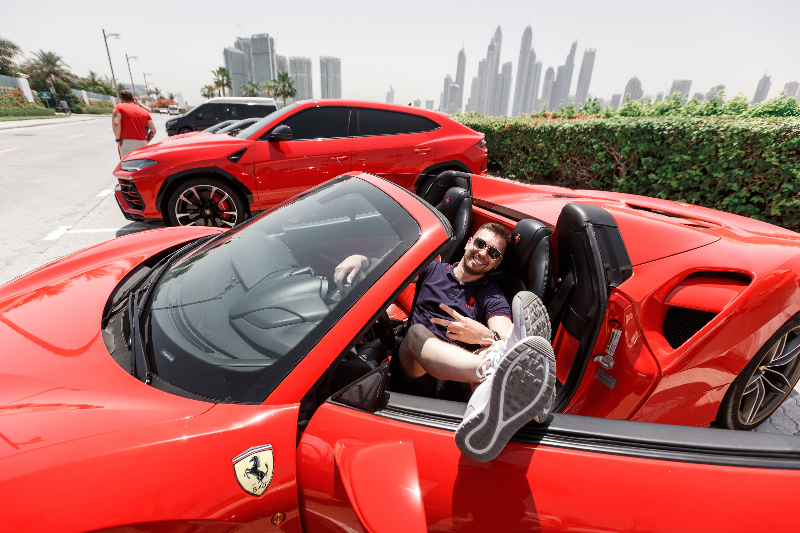 Дубай. Гонки на Ferrari. Фотограф Олег Сотник