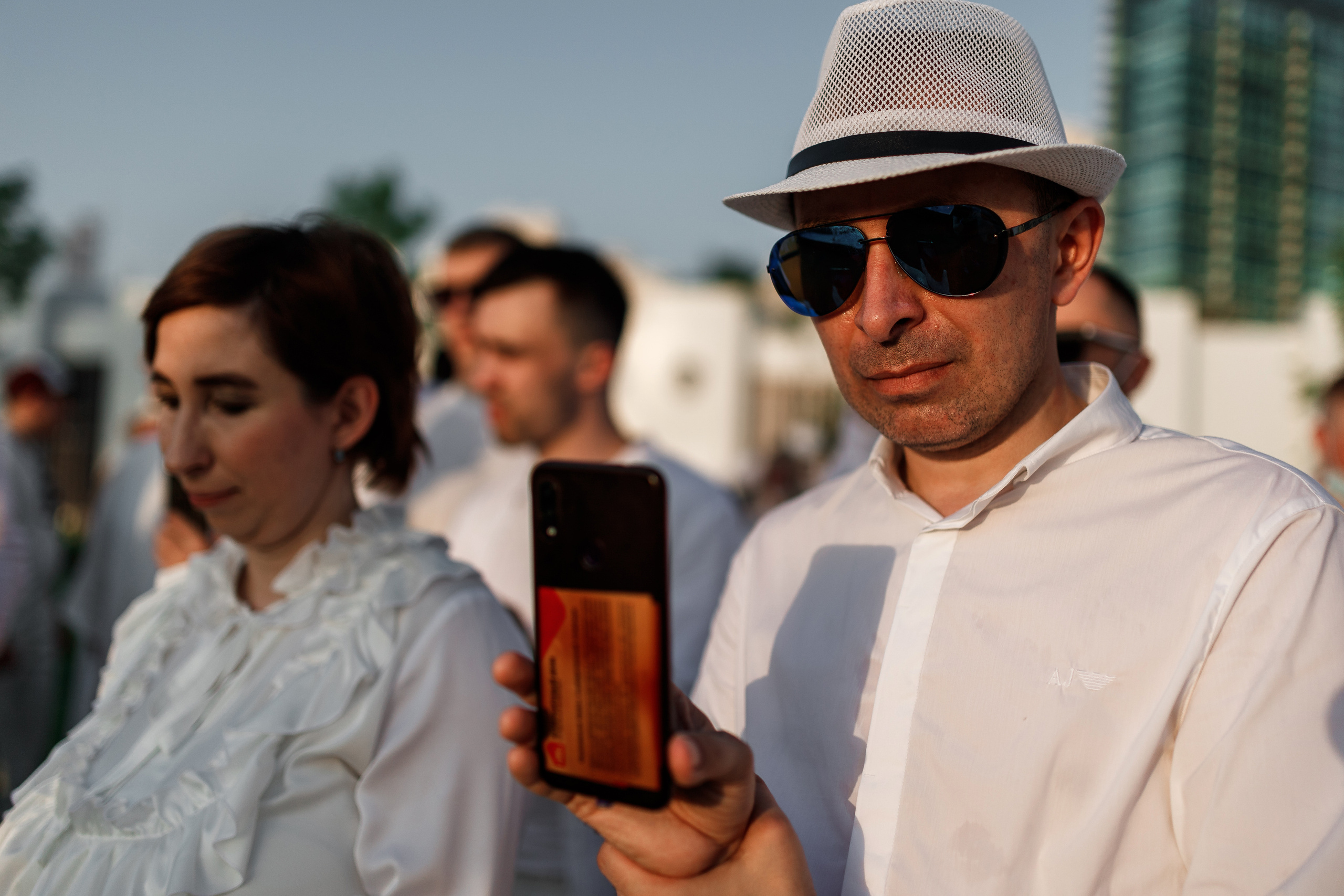 Дубай. Белая вечеринка. Фотограф Олег Сотник