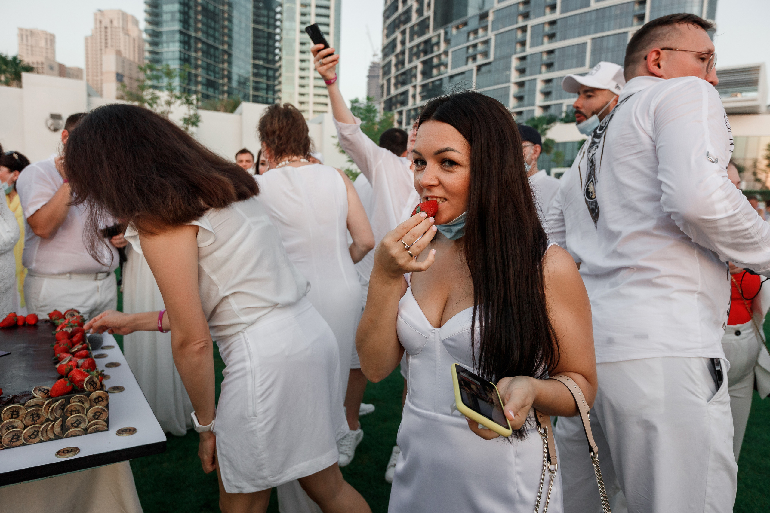 Дубай. Белая вечеринка. Фотограф Олег Сотник