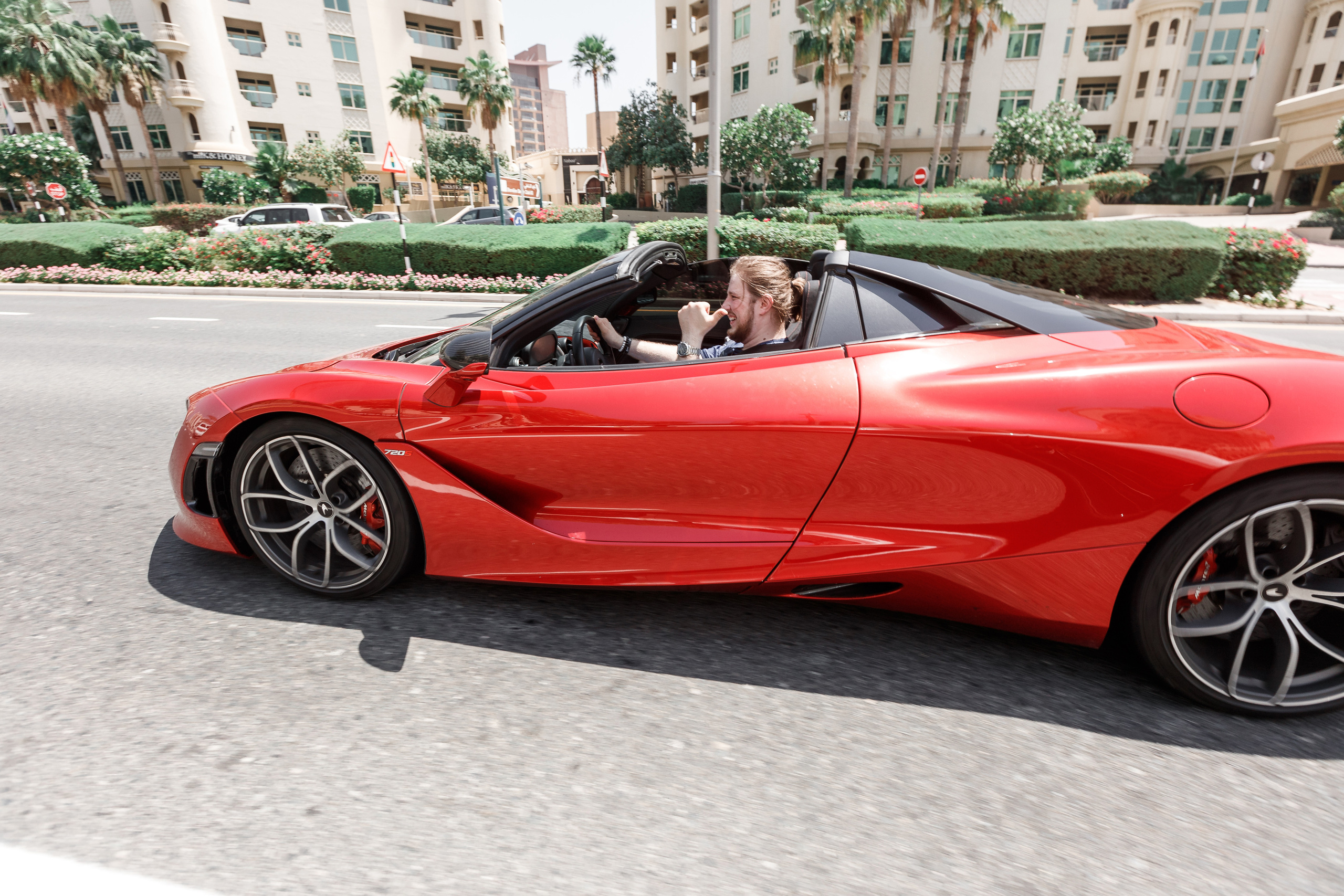 Дубай. Гонки на Ferrari. Фотограф Олег Сотник