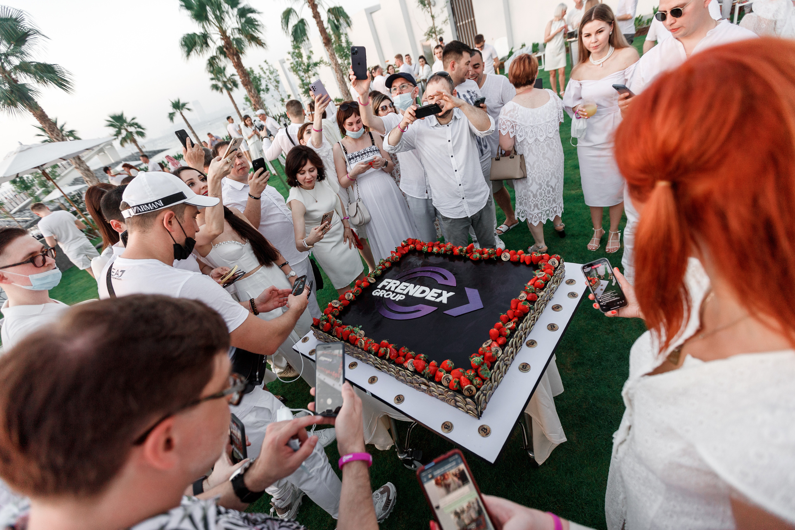 Дубай. Белая вечеринка. Фотограф Олег Сотник