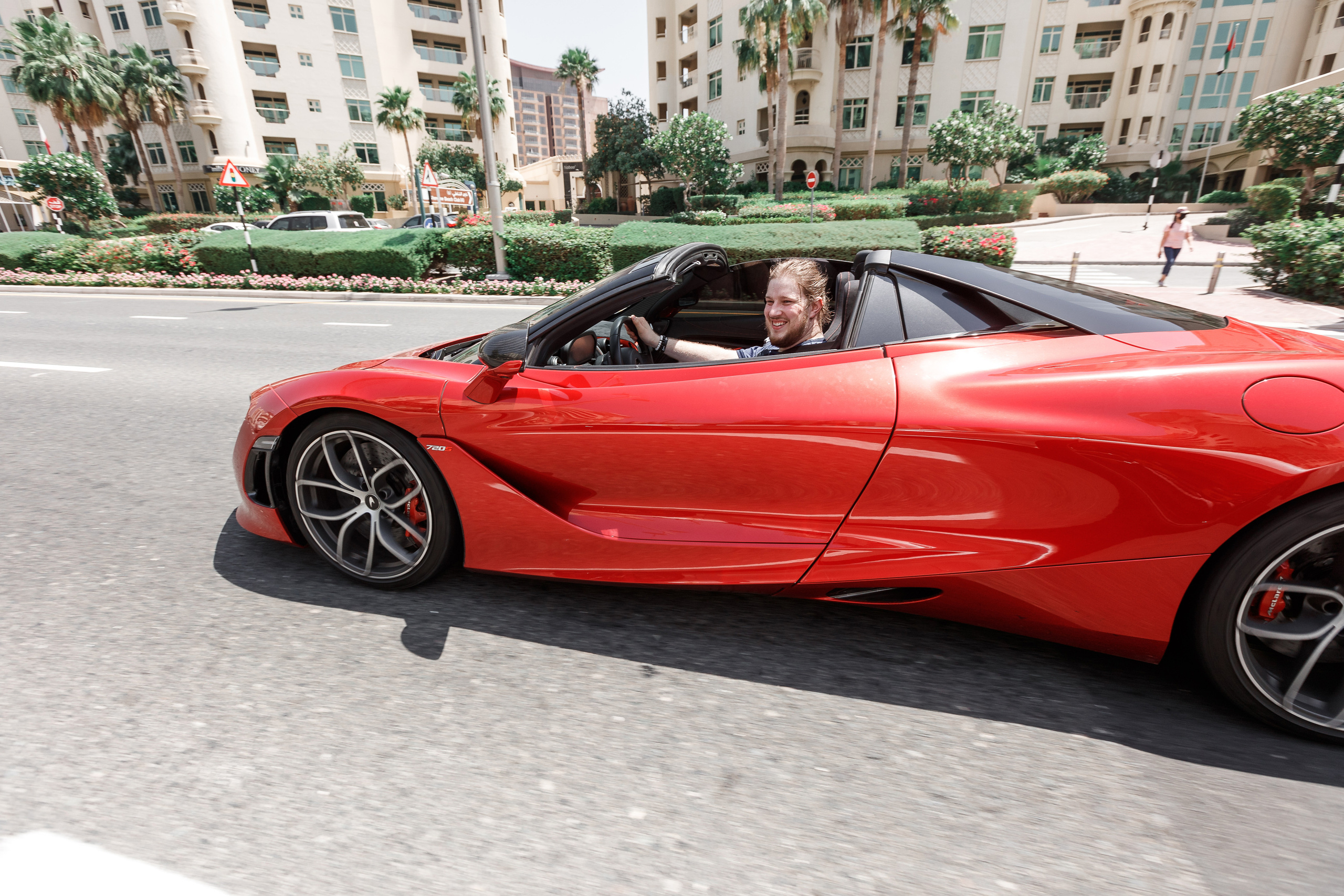 Дубай. Гонки на Ferrari. Фотограф Олег Сотник