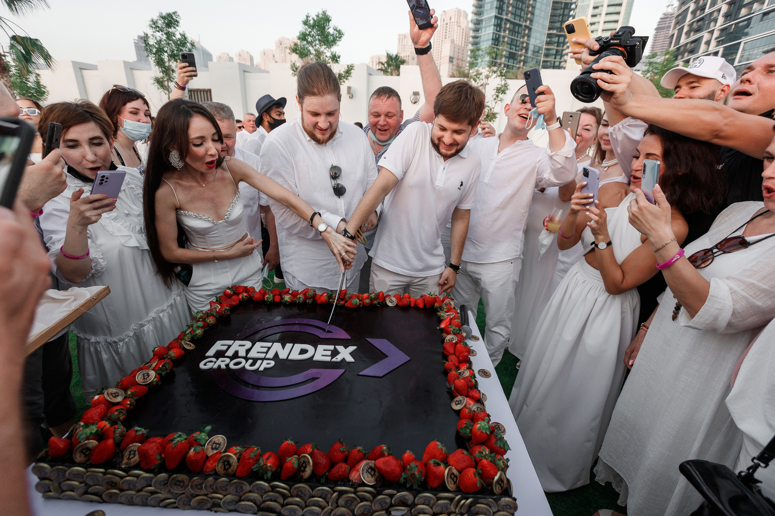 Дубай. Белая вечеринка. Фотограф Олег Сотник