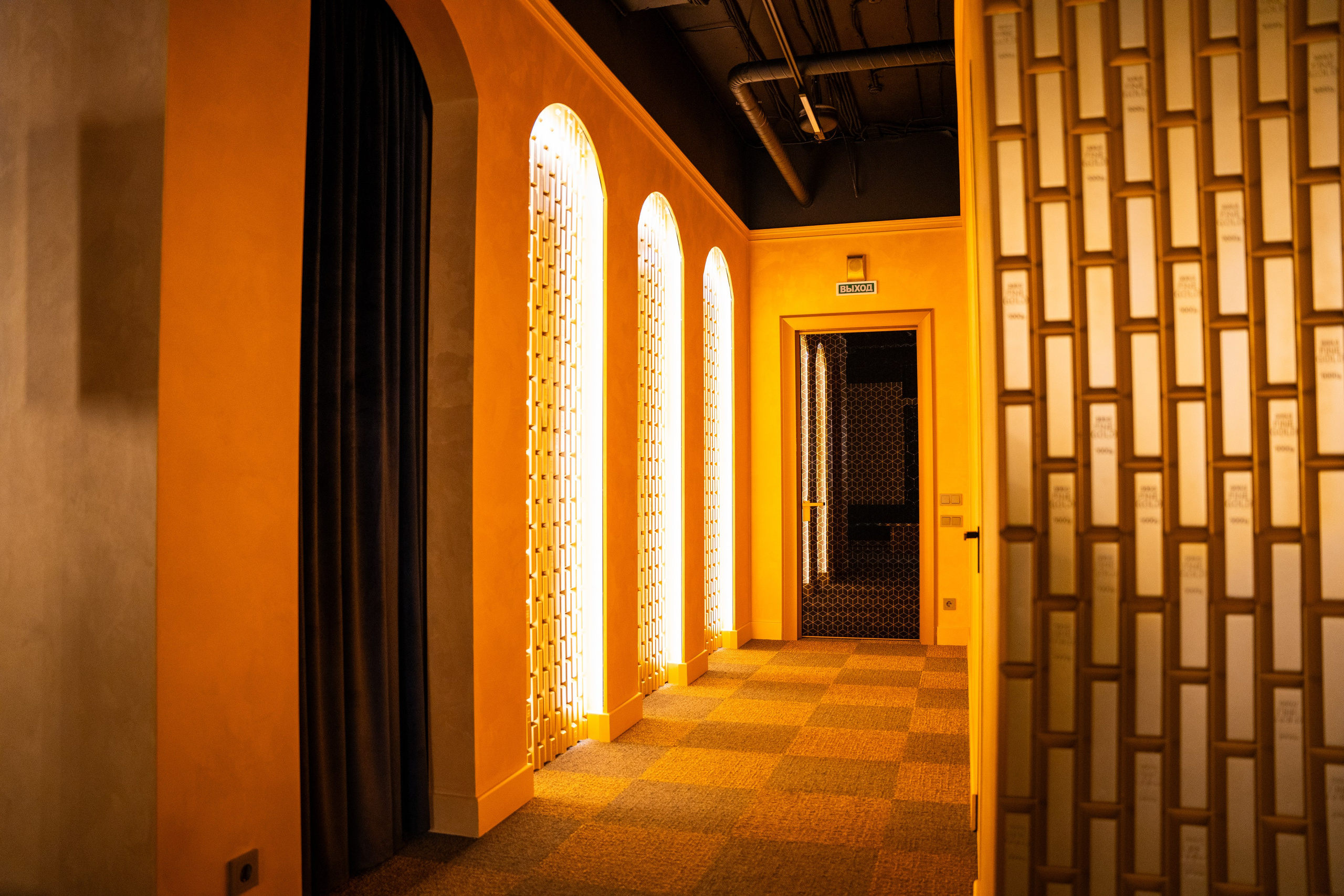 Фотосъемка интерьера стриптиз-клуба Hefner — элитный клуб Краснодара. Интерьерная фотосъемка клуба Hefner в Краснодаре — профессионально. Шедевры для Вас! Фотограф и Видеограф в Краснодаре Пахиев Руслан