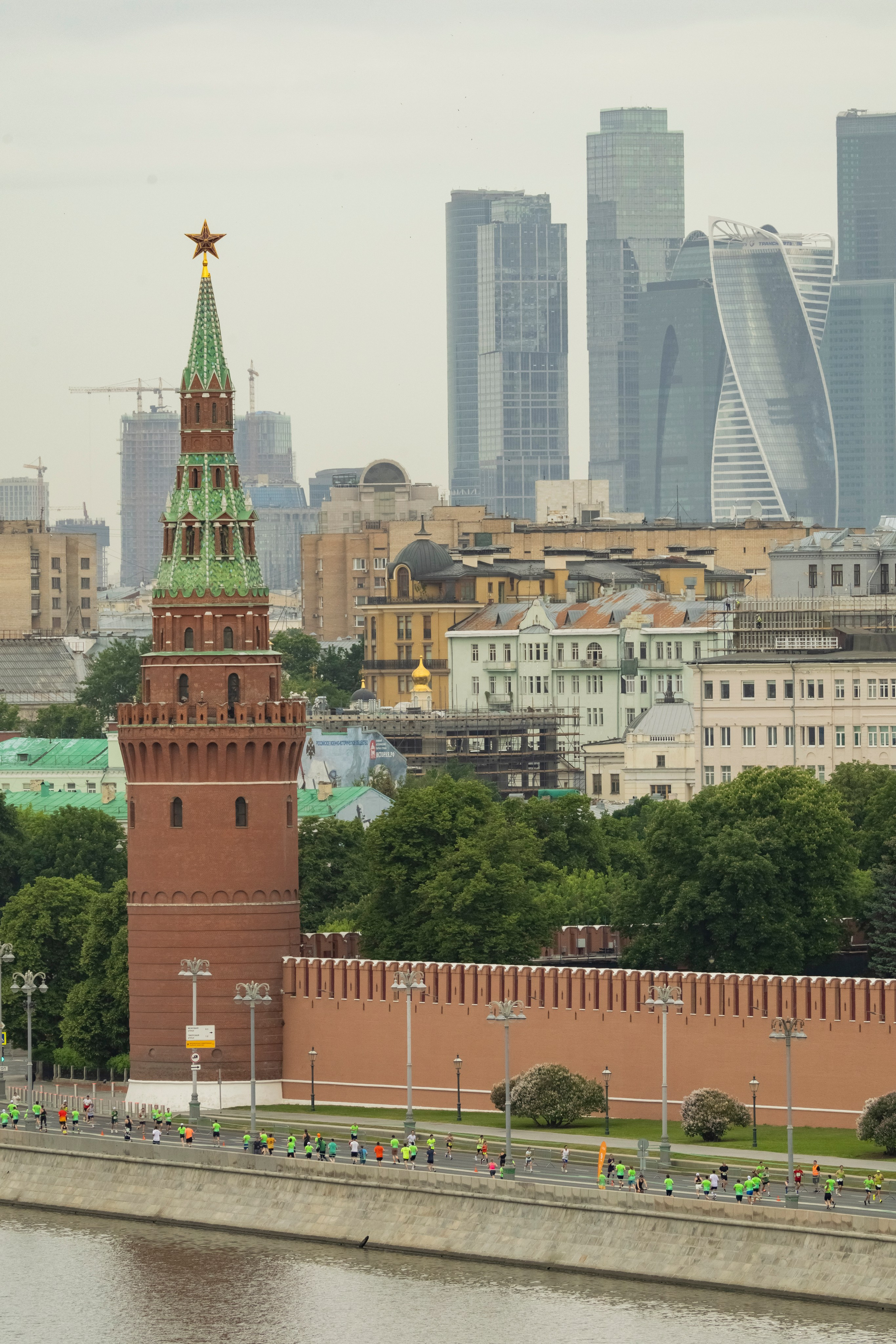 Сбер Зелёный Марафон 2025 Балчуг. Репортажный, event, концертный и backstage фотограф из Москвы Виталий Кривцов