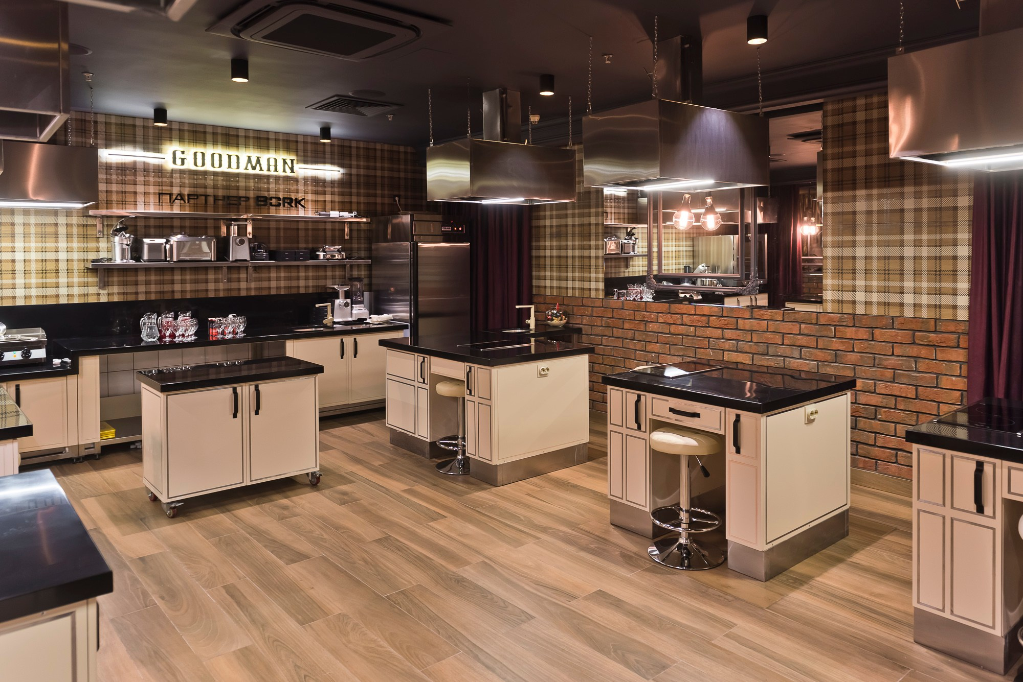 Интерьерные. Фотограф Андрей Милевский в Москве. Репортаж на ваших значимых событиях