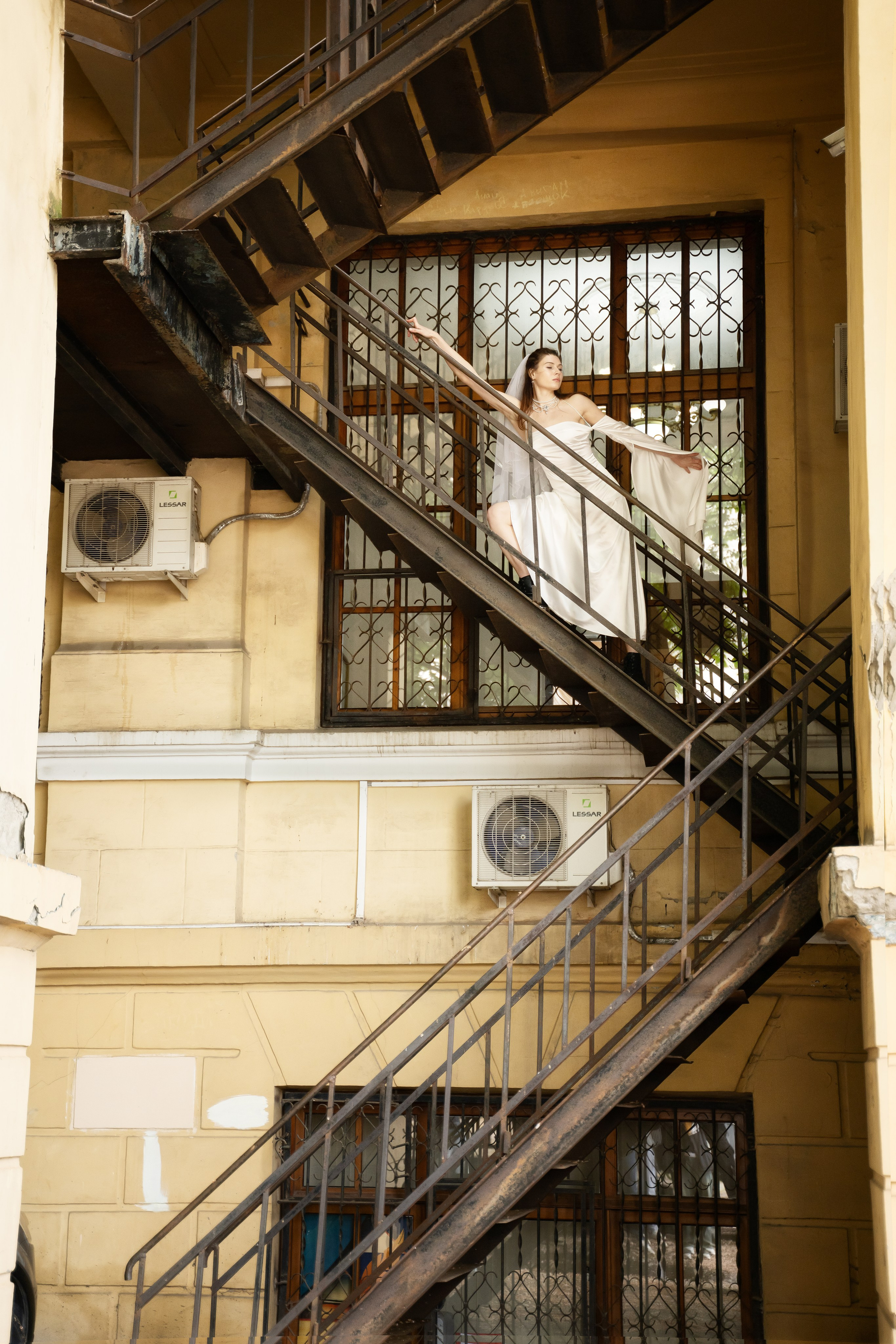 СБЕЖАВШАЯ НЕВЕСТА (история в каждом кадре). Главная