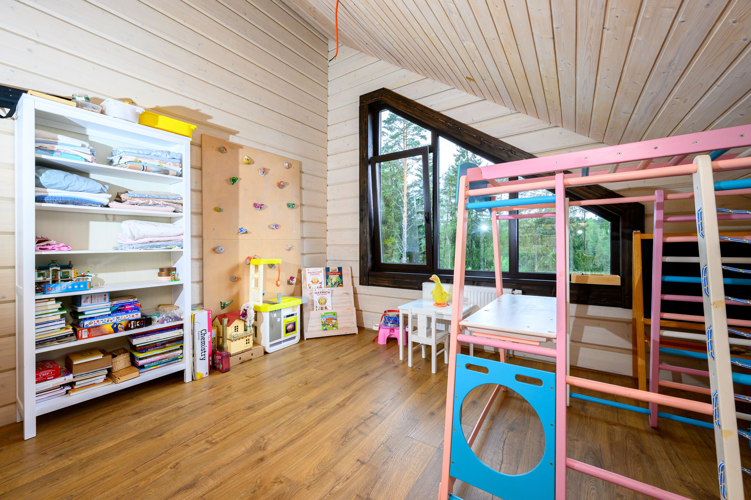 Дом на продажу в Ленинградской области. Интерьерный фотограф. Фото- видеосъемка недвижимости Санкт-Петербург