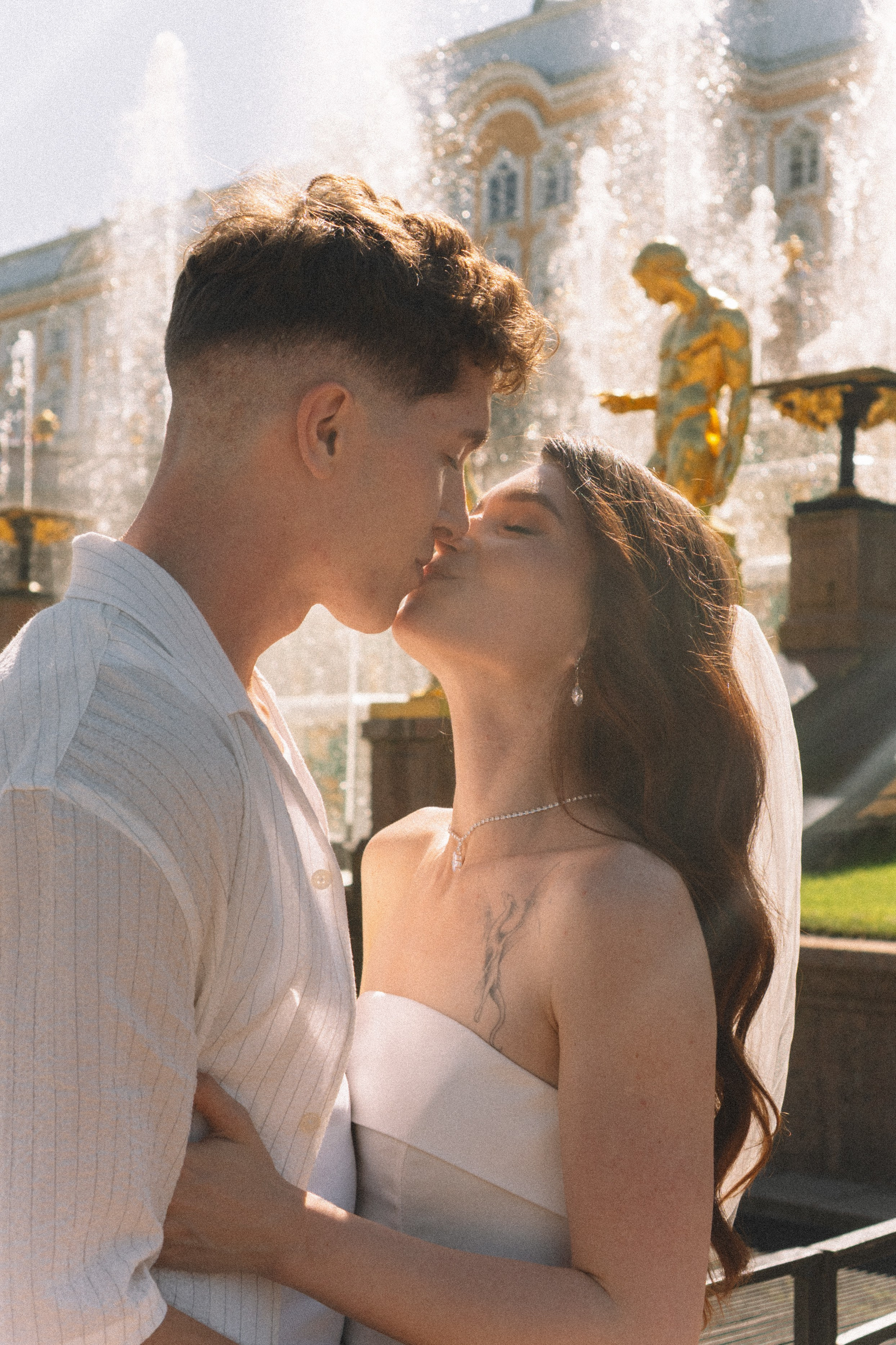 СВАДЕБНАЯ СЬЕМКА В ПЕТЕРГОФЕ И СЬЕМКА РЕПОРТАЖА В ЗАГСЕ ПЕТЕРГОФА. Профессиональный фотограф, Санкт-Петербург — Виктория Богомолова