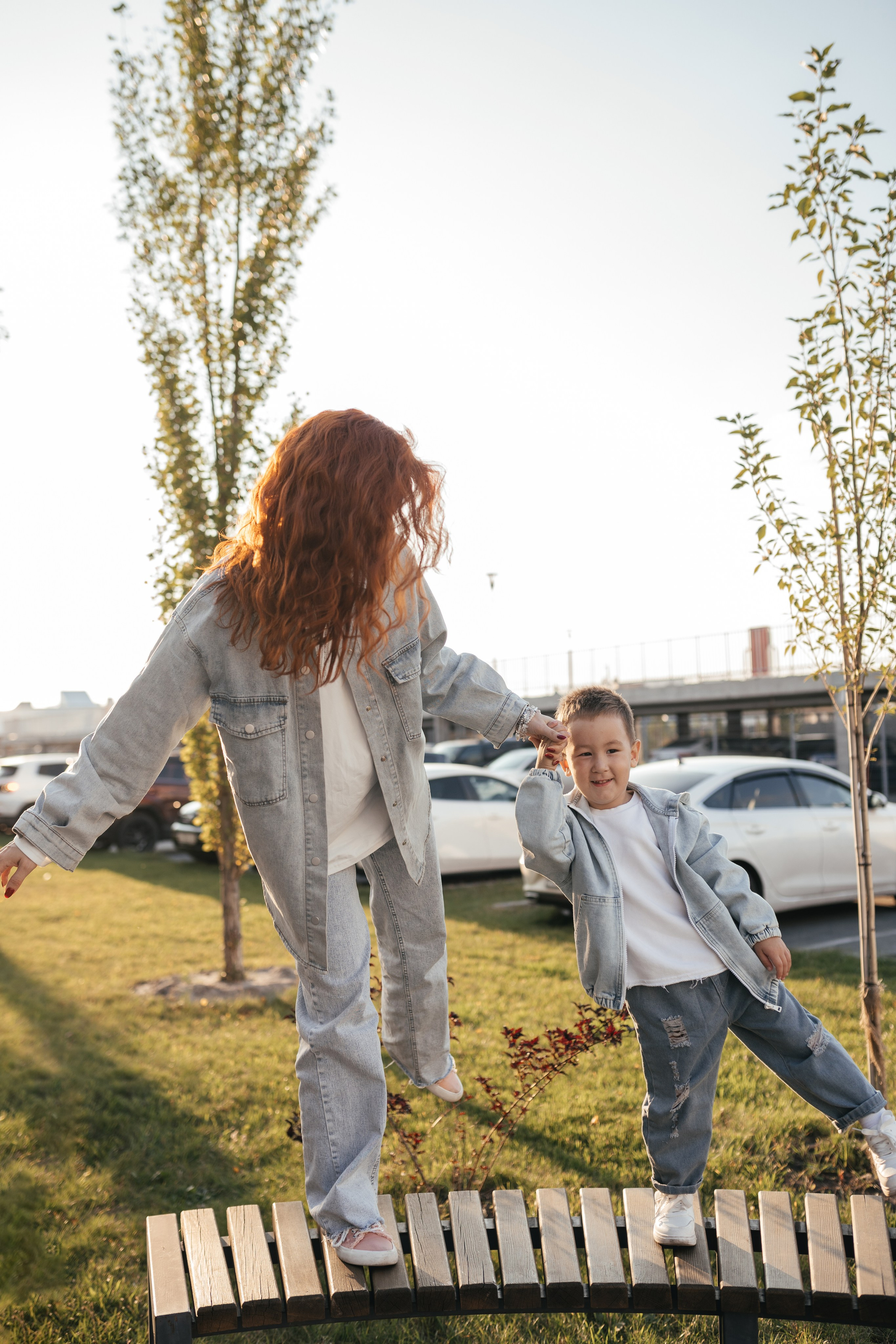 Прогулка в своем дворе. Семейный фотограф в Тюмени  Утенкова Юлия