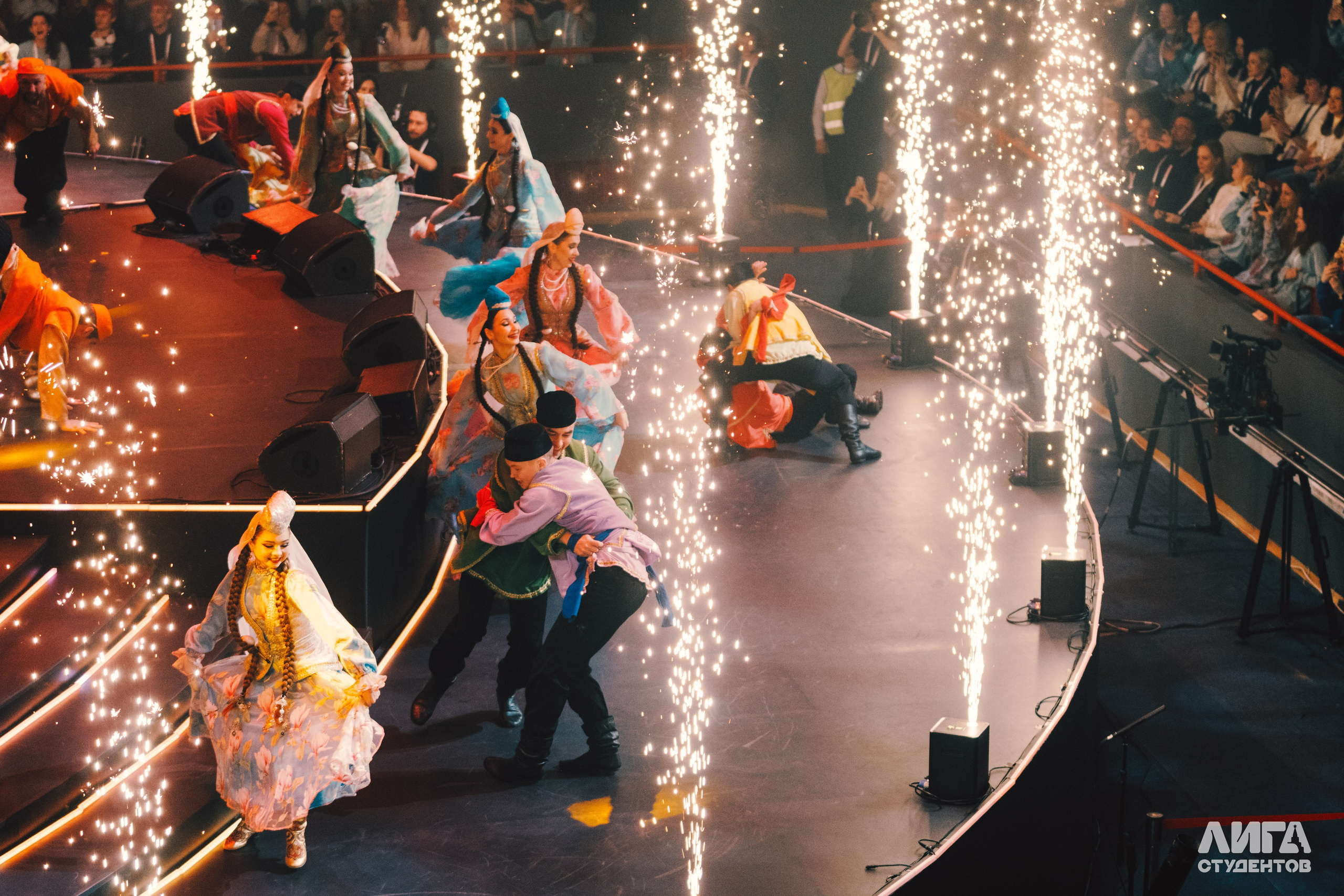 Российская Студенческая Весна 2025. Портретный фотограф в Казани Радомир Заздравных