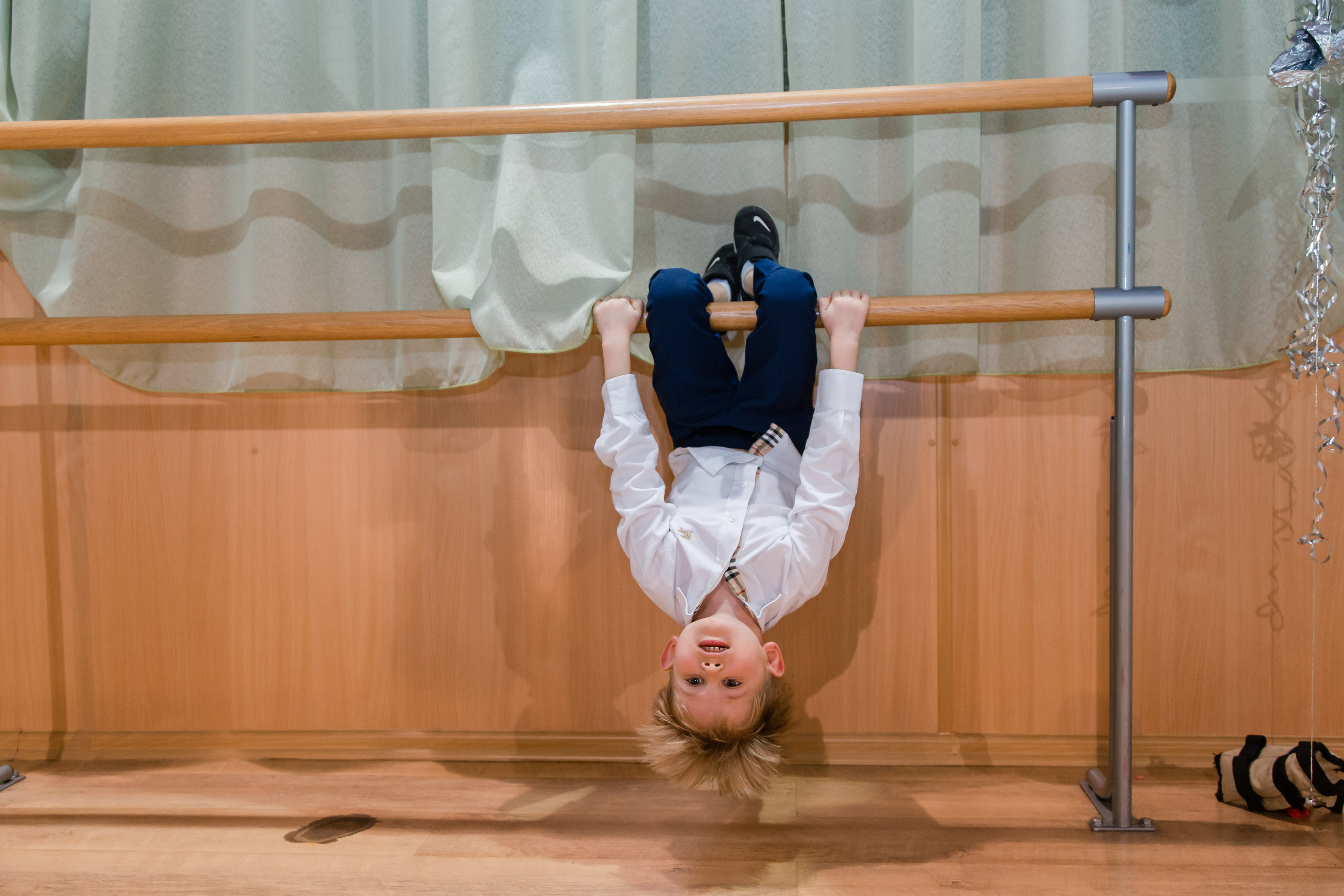 Фотосъемка детского дня рожденья. Видеосъемка и фотосъемка свадеб. Фотограф и оператор на свадьбу. Видеосъемка подкастов, собственная видео-фотостудии. Предметная фотосъемка