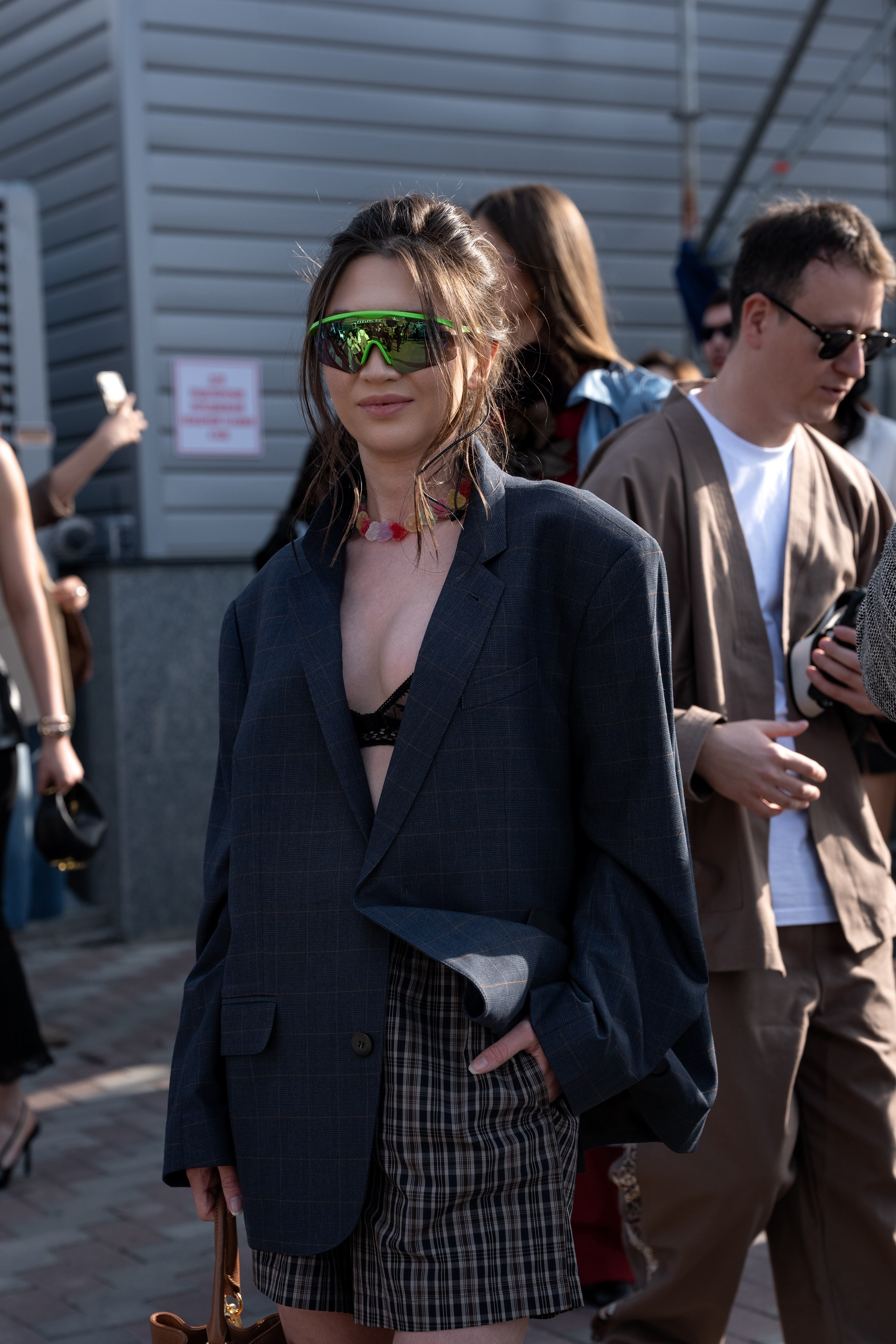 Visa Fashion Week Almaty Pre-Fall 2026 April StreetStyle Day 1. Сайт Алматинского НЮ АРТ, будуар и фэшн фотографа Дениса Карпенко