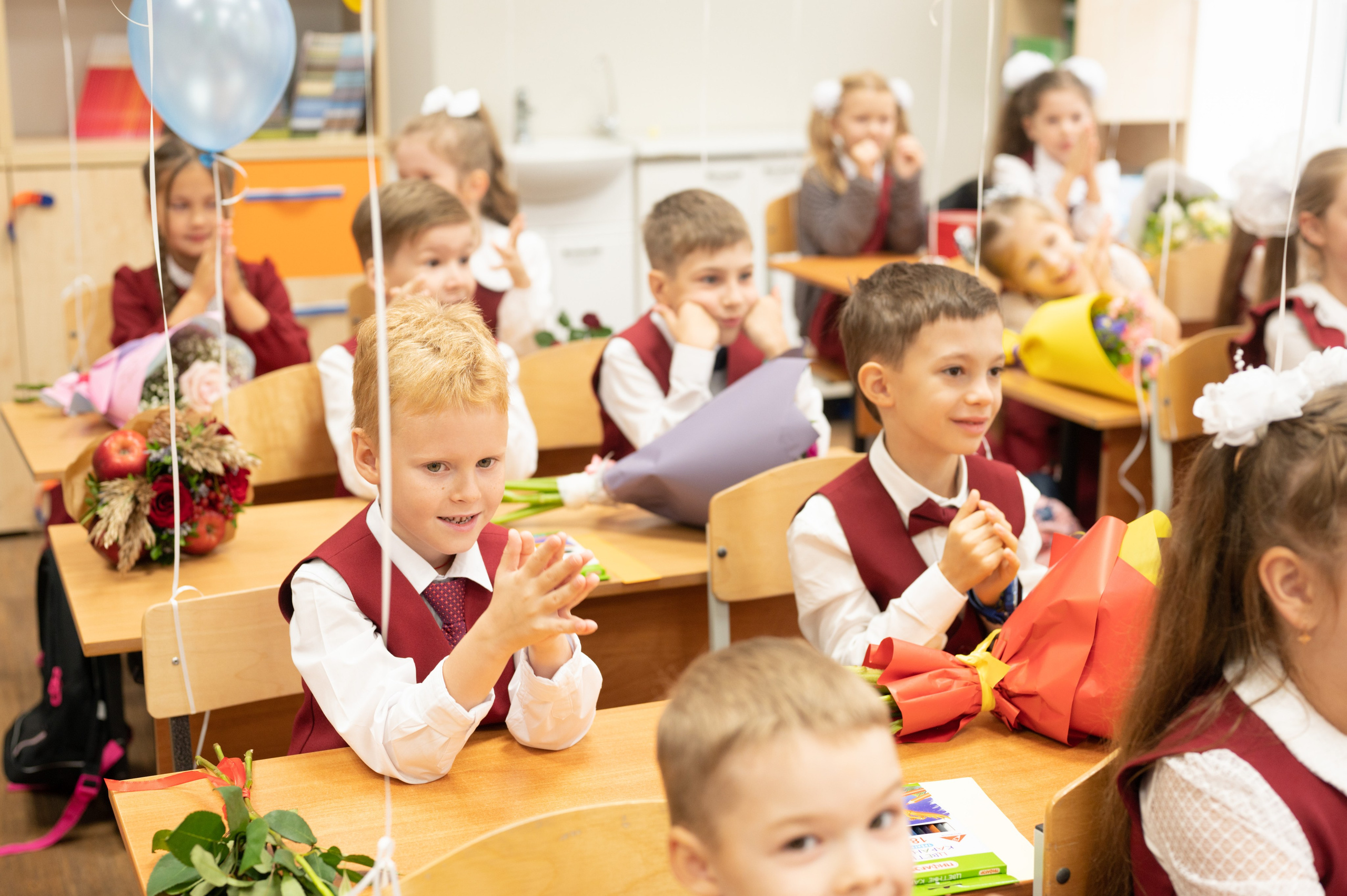 1 сентября 1 К 16 гимназия репортаж, линейка +в классе. Фотограф новорожденных, семейный детский в Тюмени Татьяна Морозова