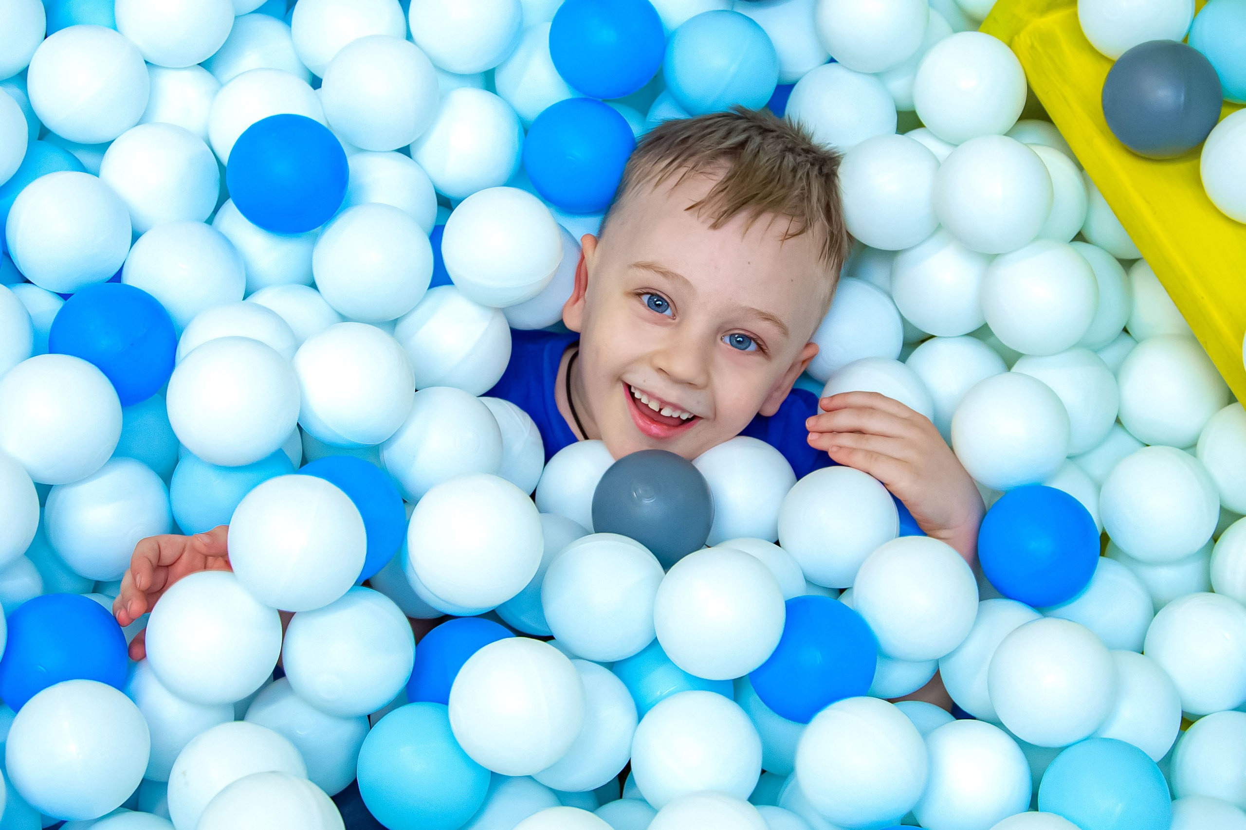 Детские день рождения. Фотограф Краснодара, фотограф в парке Галецкого.репортажный фотограф. детский фотограф, свадебный фотограф. профессиональный фотограф