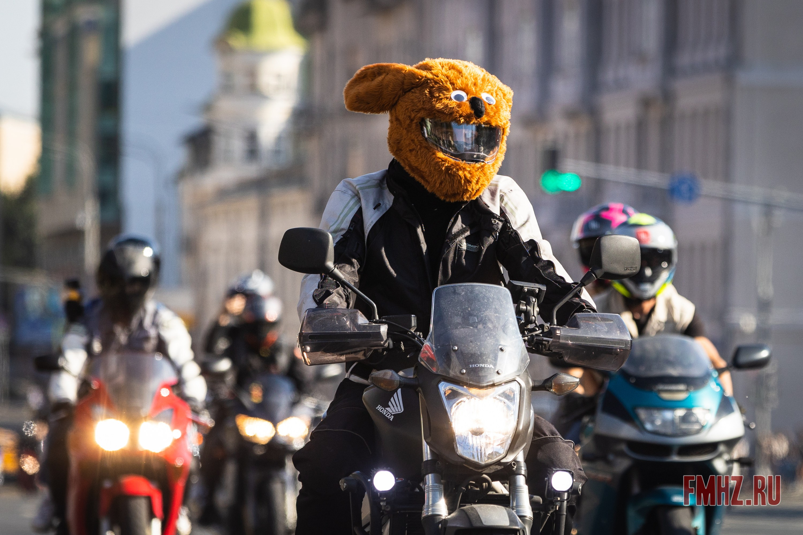 Закрытие Мотосезона 2023 на проспекте Академика Сахарова. Фотограф Владимир Охрименко