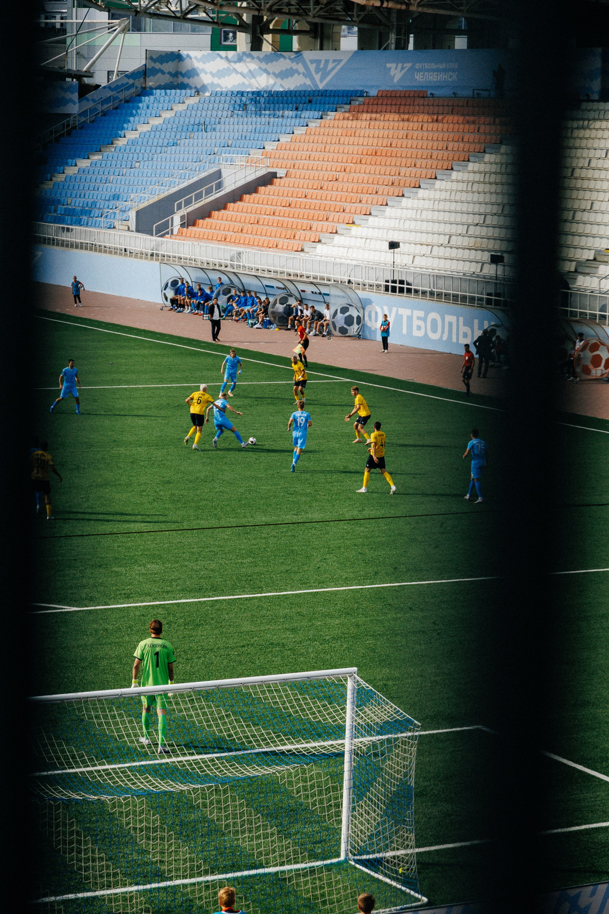 ФК ЧЕЛЯБИНСК Х ФК ВОЛГА. Репортажный фотограф Макс Брагин