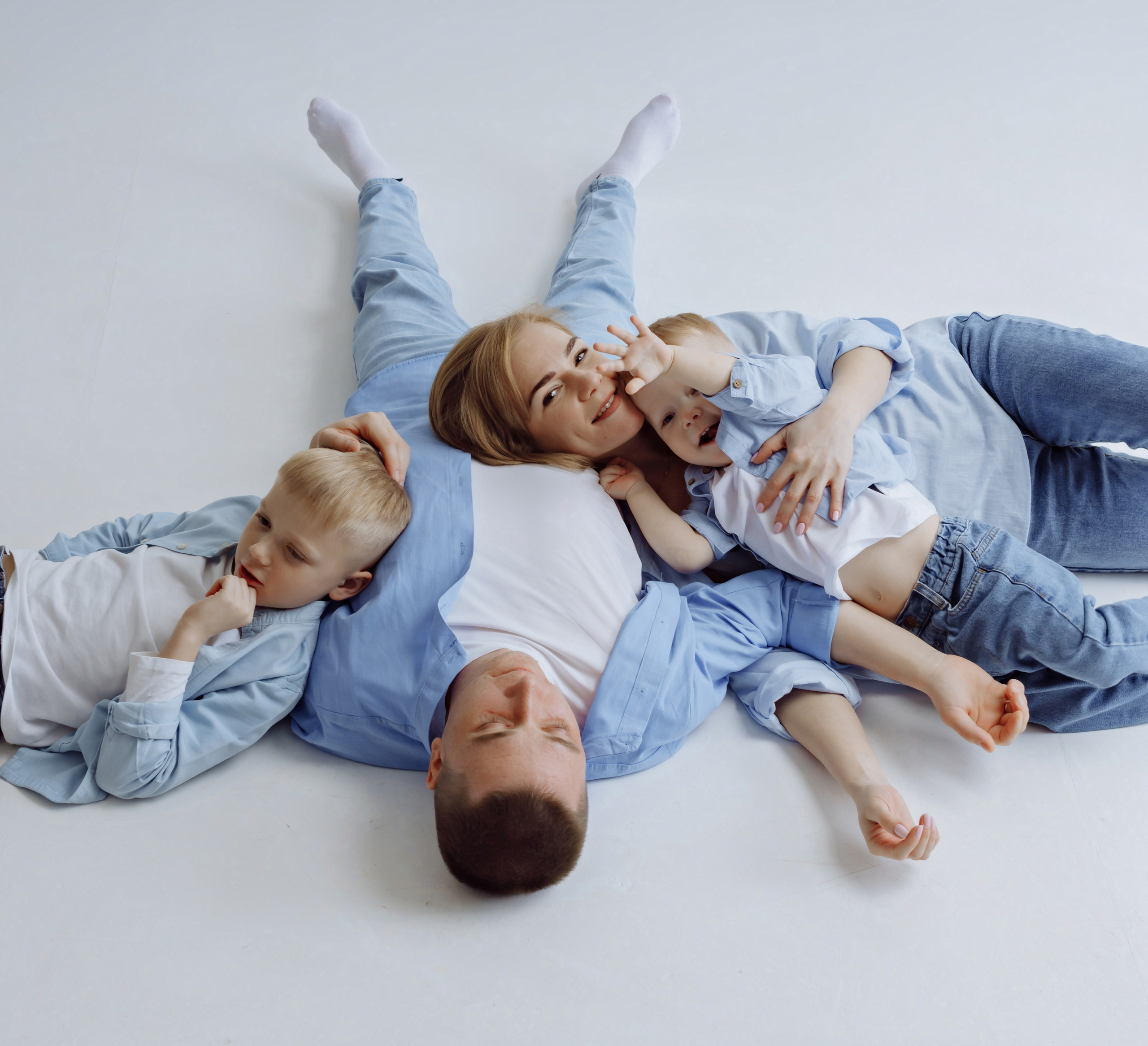 В студии. Фотограф, видеограф