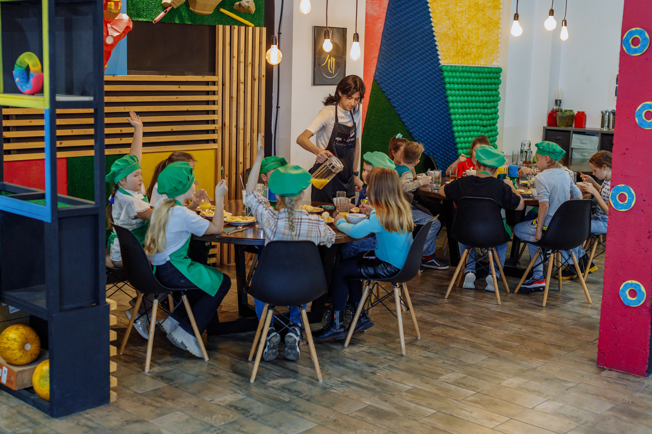 Внеклассное детское мероприятие. Фотограф, видеограф