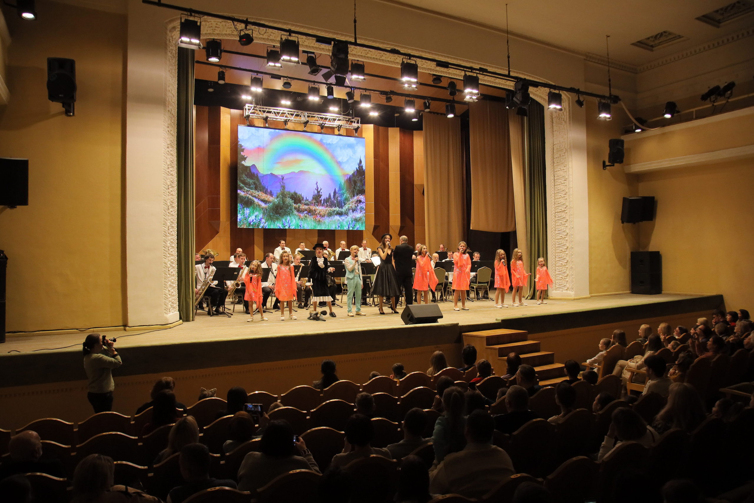 Отчётный концерт в филармонии. Фотограф, видеограф