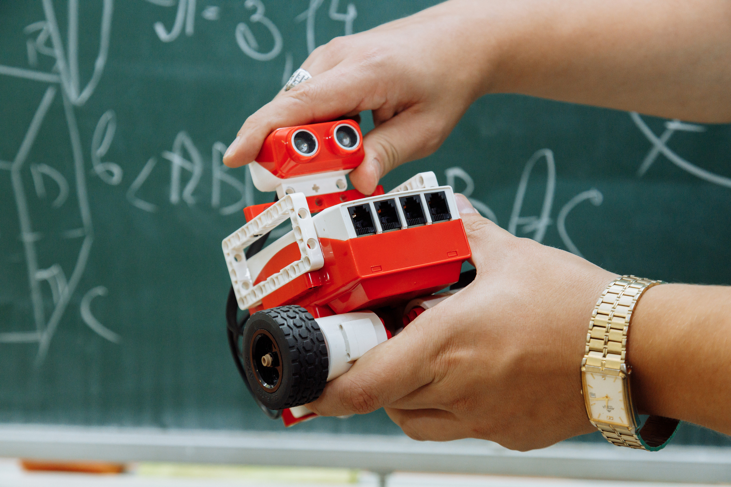 Детский обучающий центр. Фотограф, видеограф