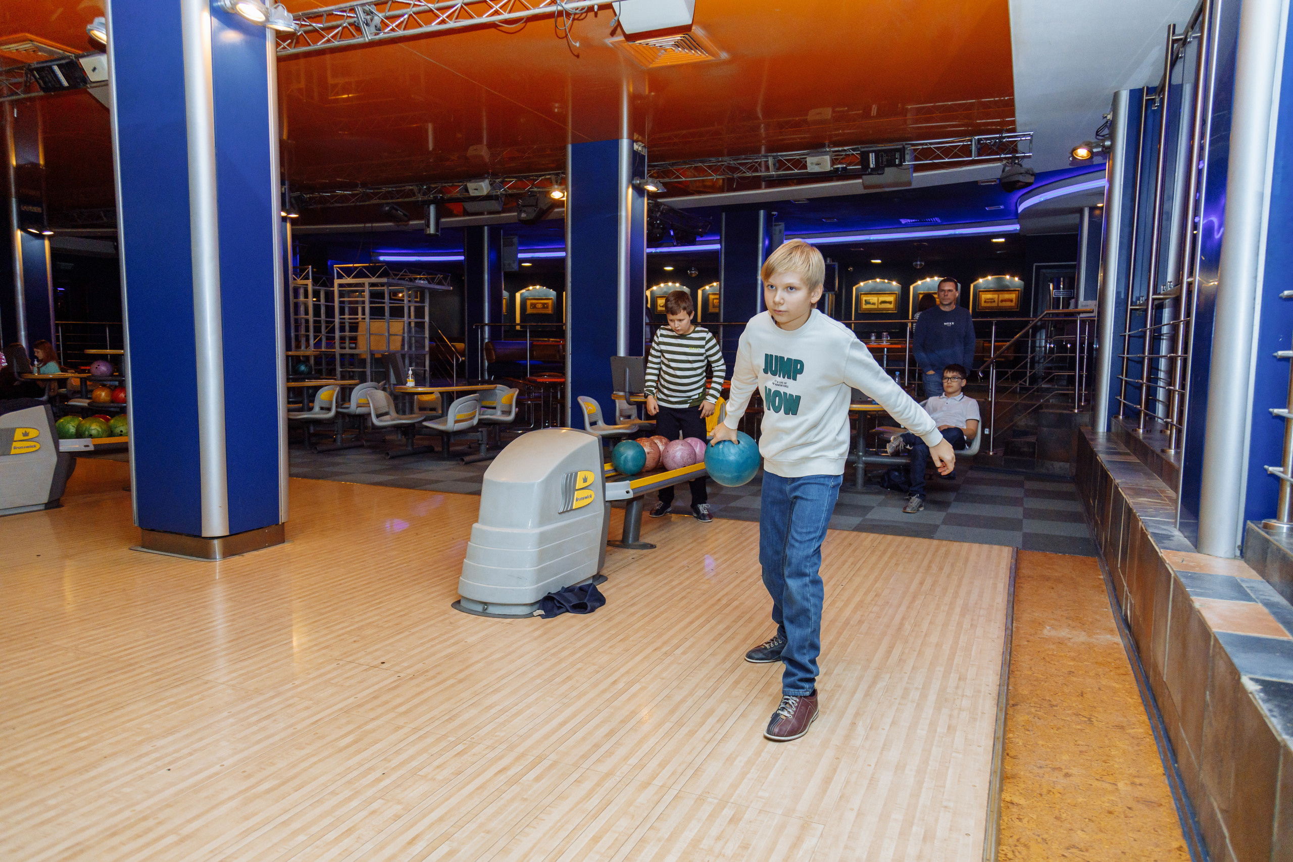 День рождения в боулинге. Фотограф, видеограф