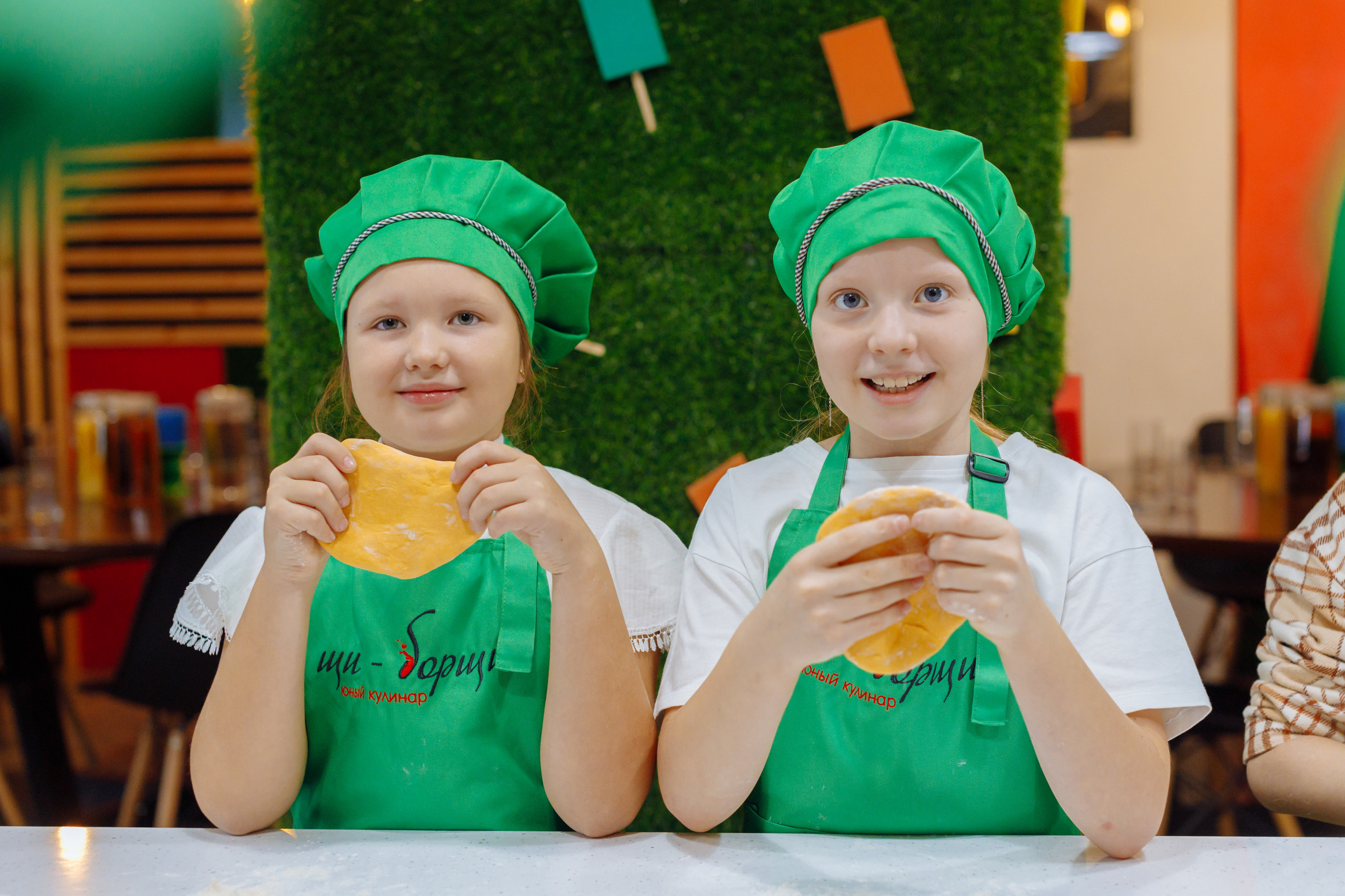 Внеклассное детское мероприятие. Фотограф, видеограф