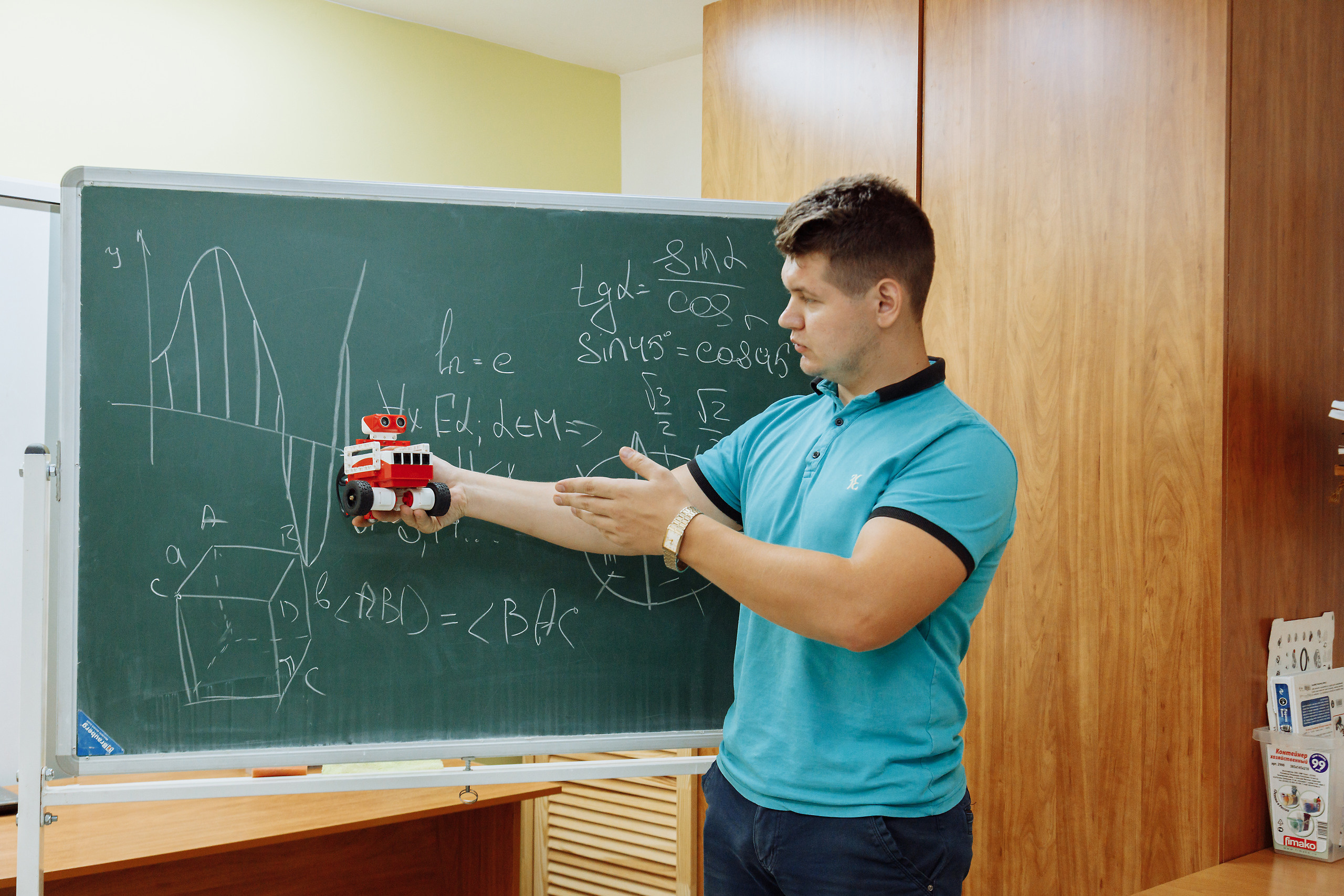 Детский обучающий центр. Фотограф, видеограф