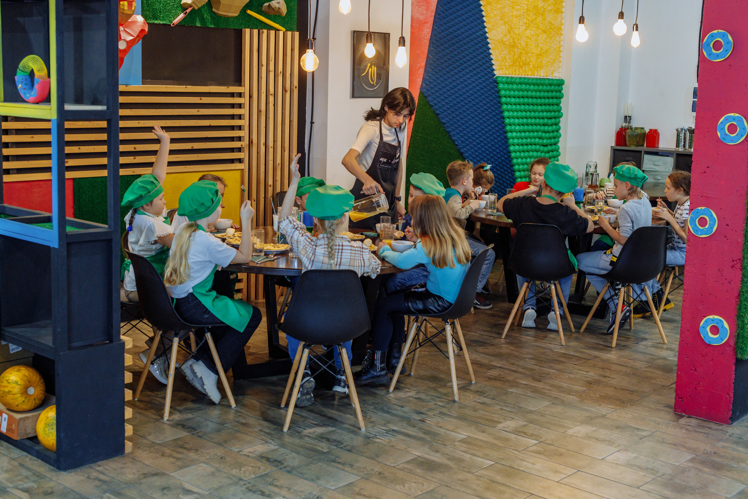 Внеклассное детское мероприятие. Фотограф, видеограф