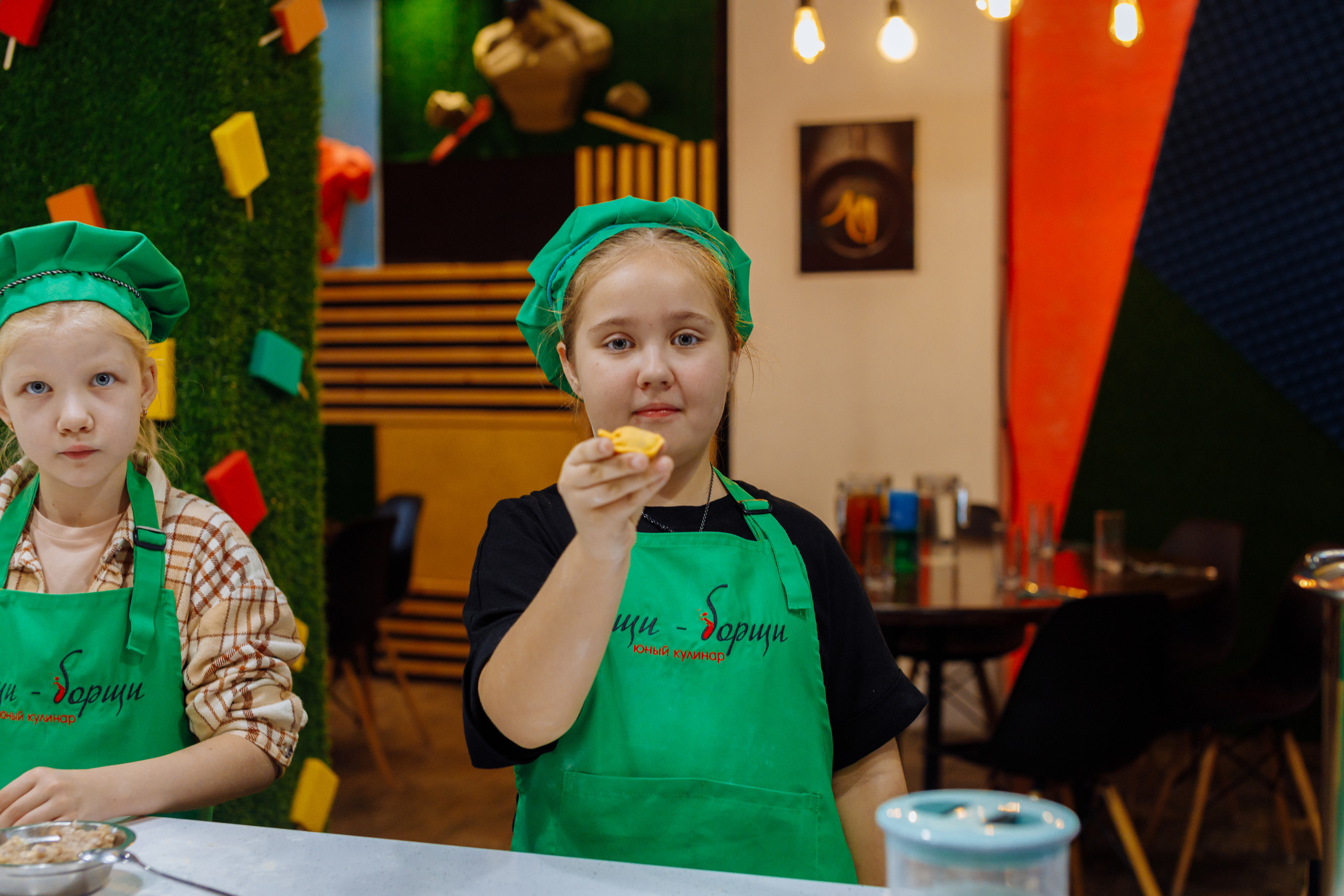 Внеклассное детское мероприятие. Фотограф, видеограф