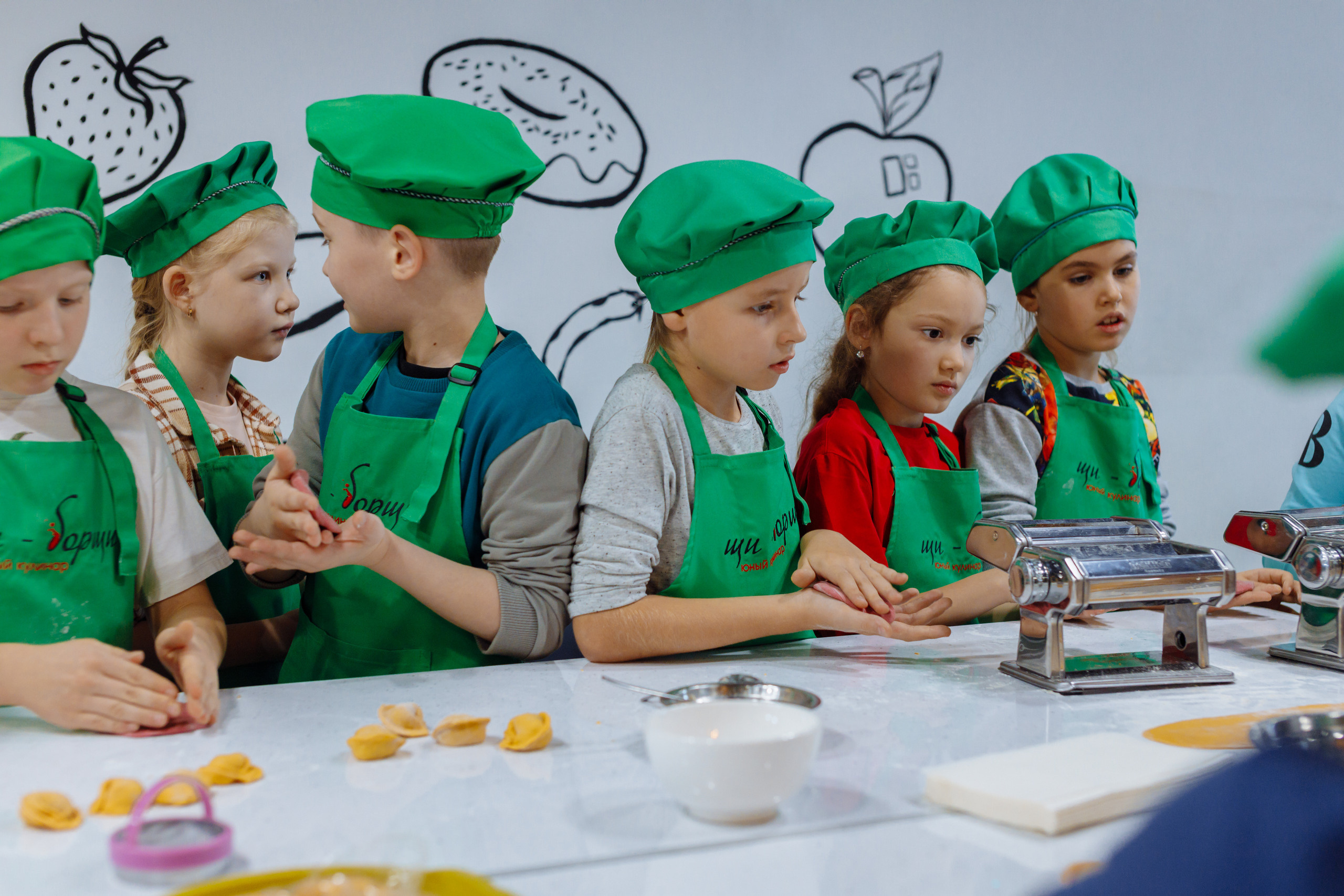 Внеклассное детское мероприятие. Фотограф, видеограф