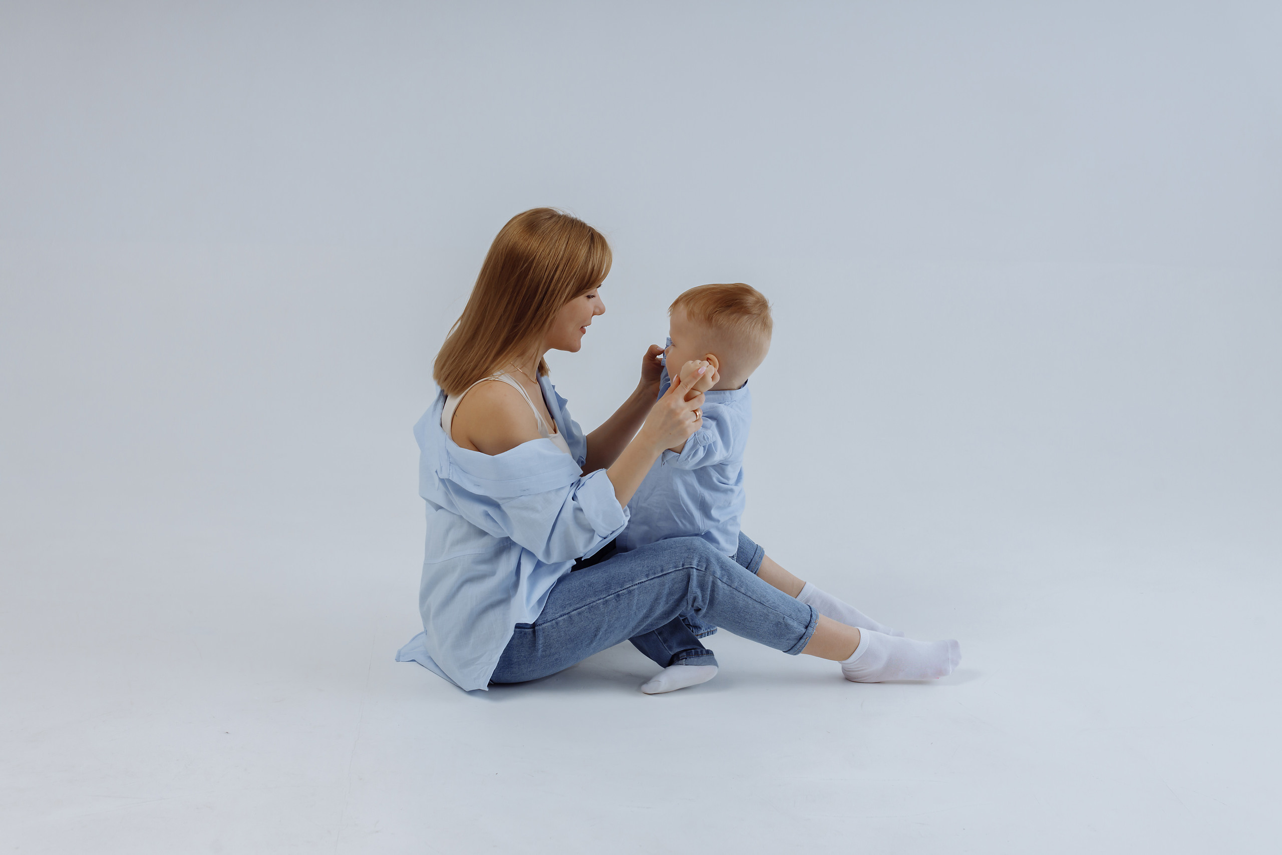 В студии. Фотограф, видеограф