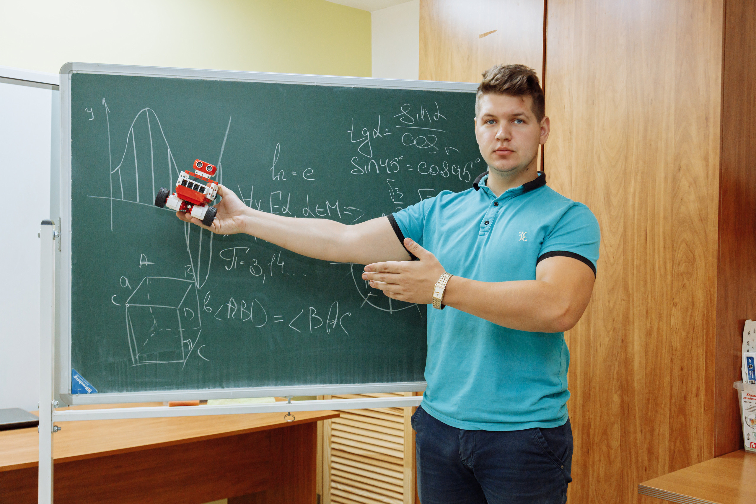 Детский обучающий центр. Фотограф, видеограф