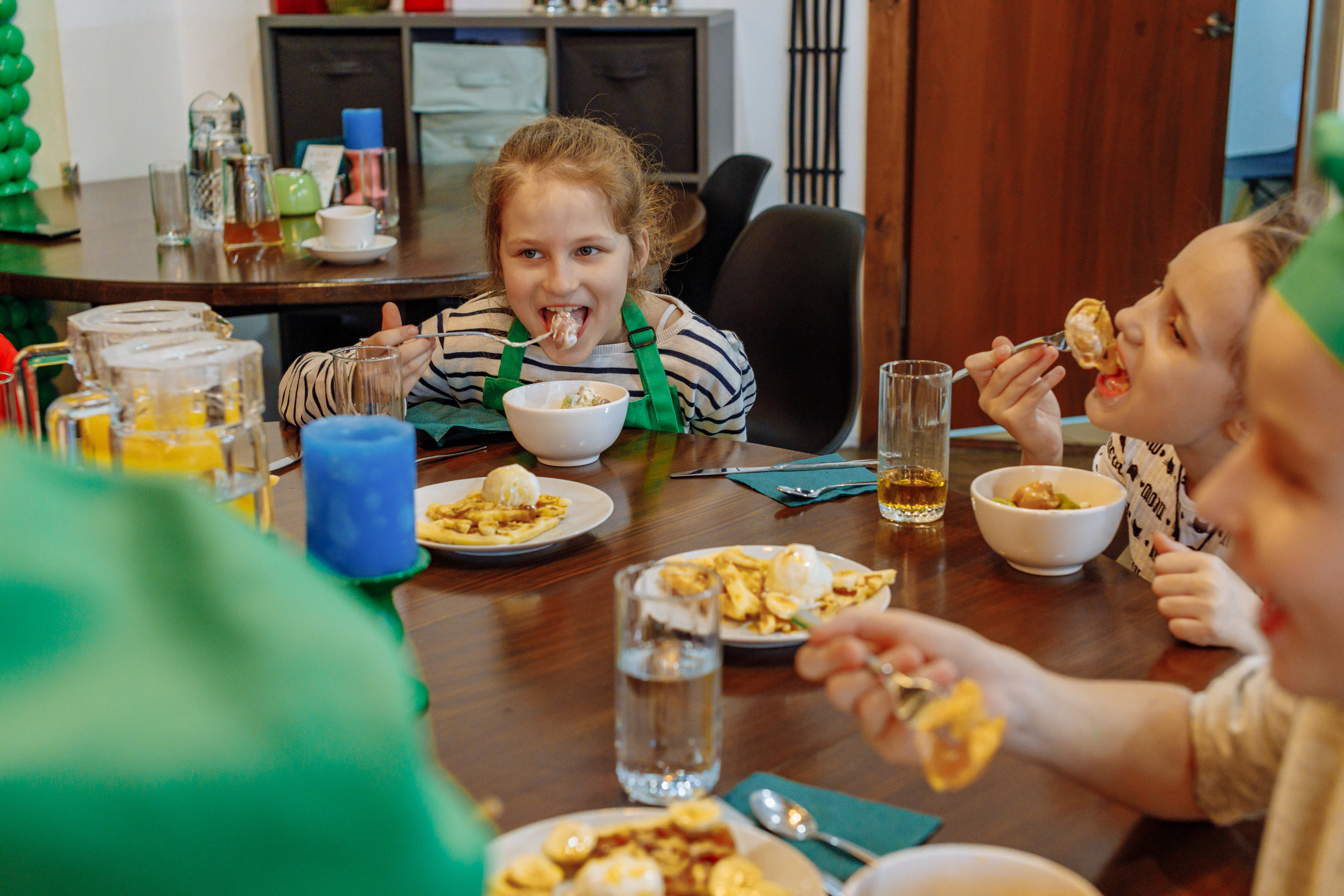 Внеклассное детское мероприятие. Фотограф, видеограф
