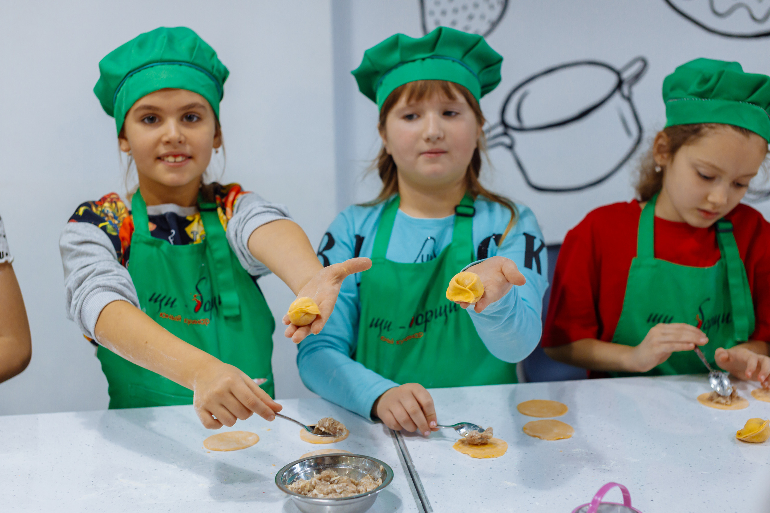 Внеклассное детское мероприятие. Фотограф, видеограф