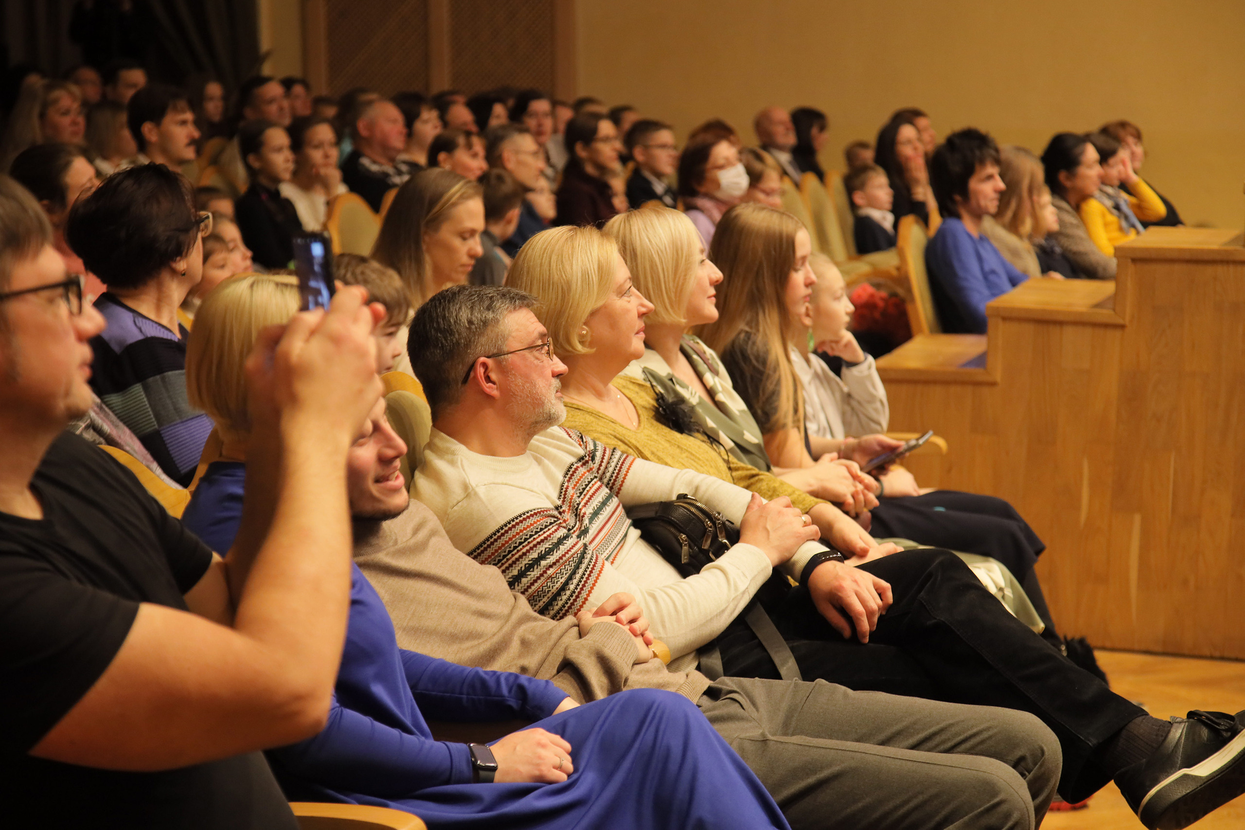 Отчётный концерт в филармонии. Фотограф, видеограф