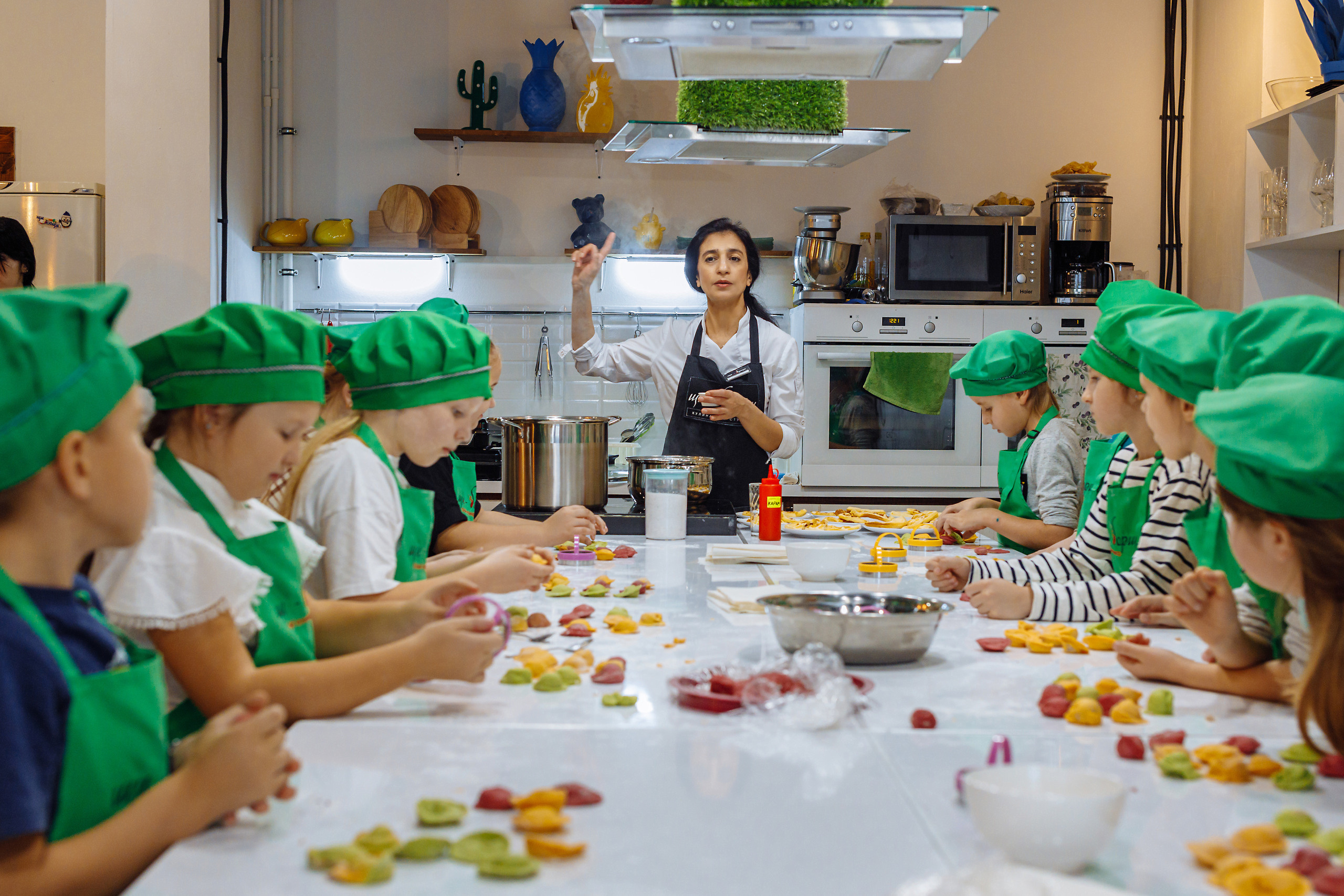 Внеклассное детское мероприятие. Фотограф, видеограф