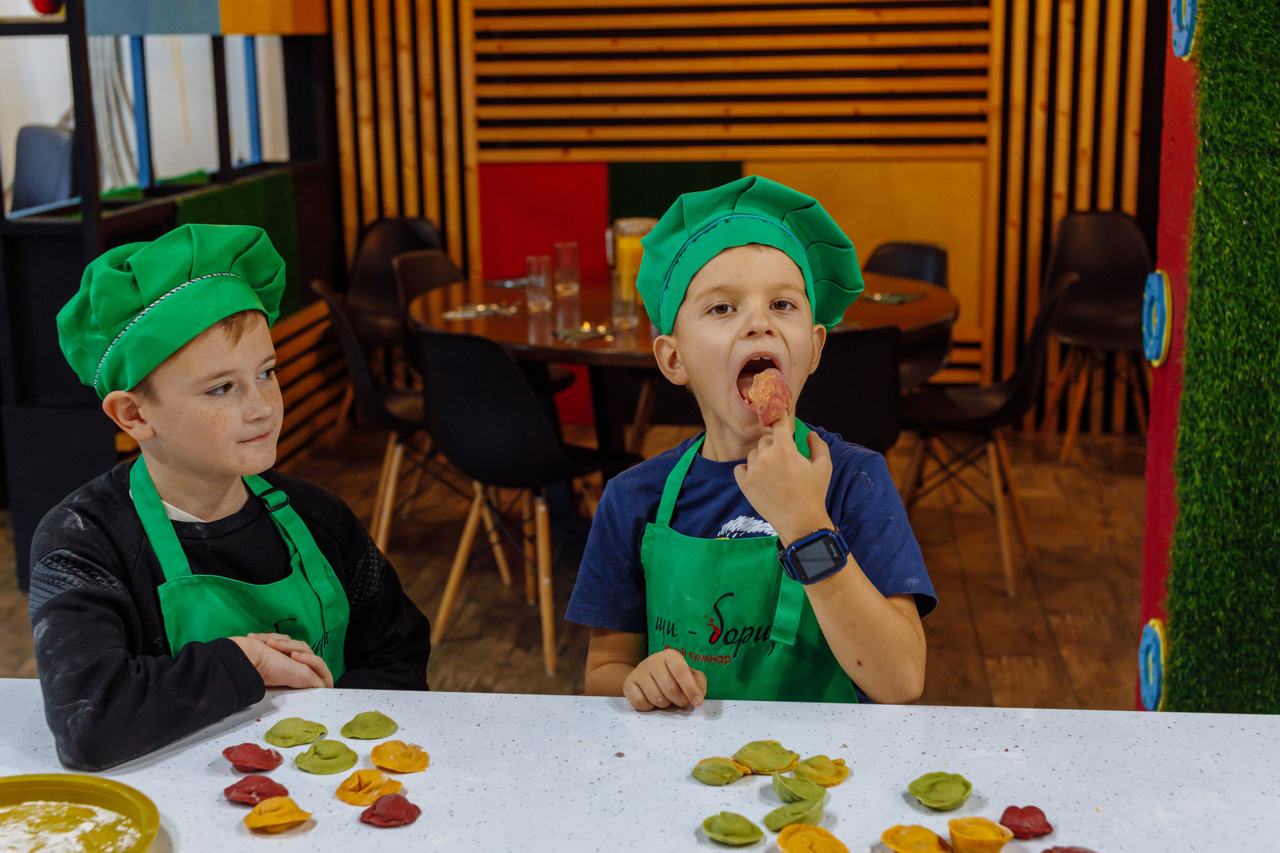 Внеклассное детское мероприятие. Фотограф, видеограф