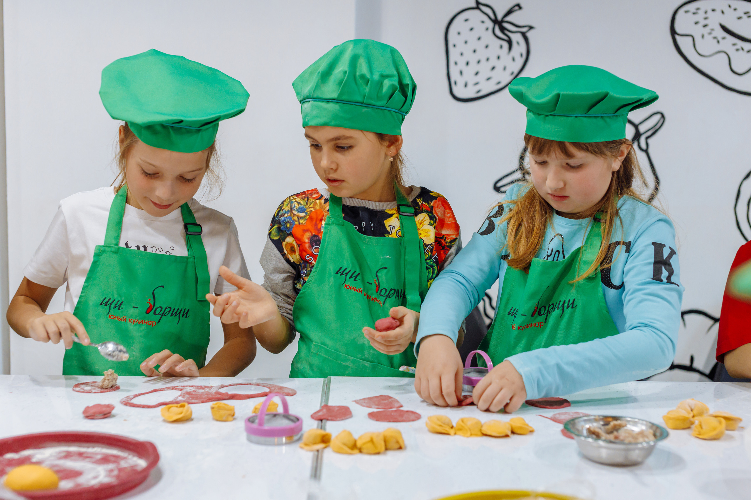 Внеклассное детское мероприятие. Фотограф, видеограф