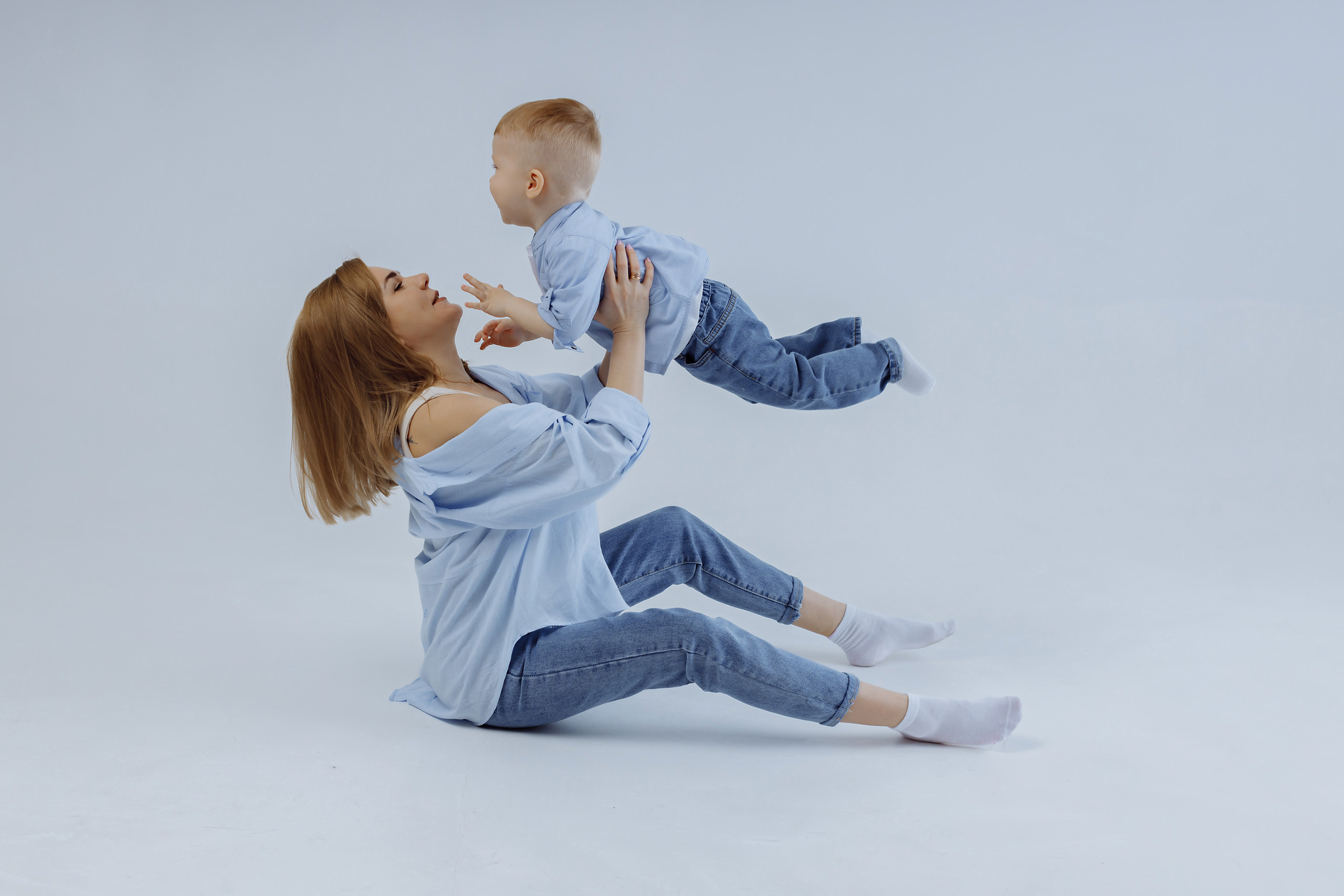 В студии. Фотограф, видеограф