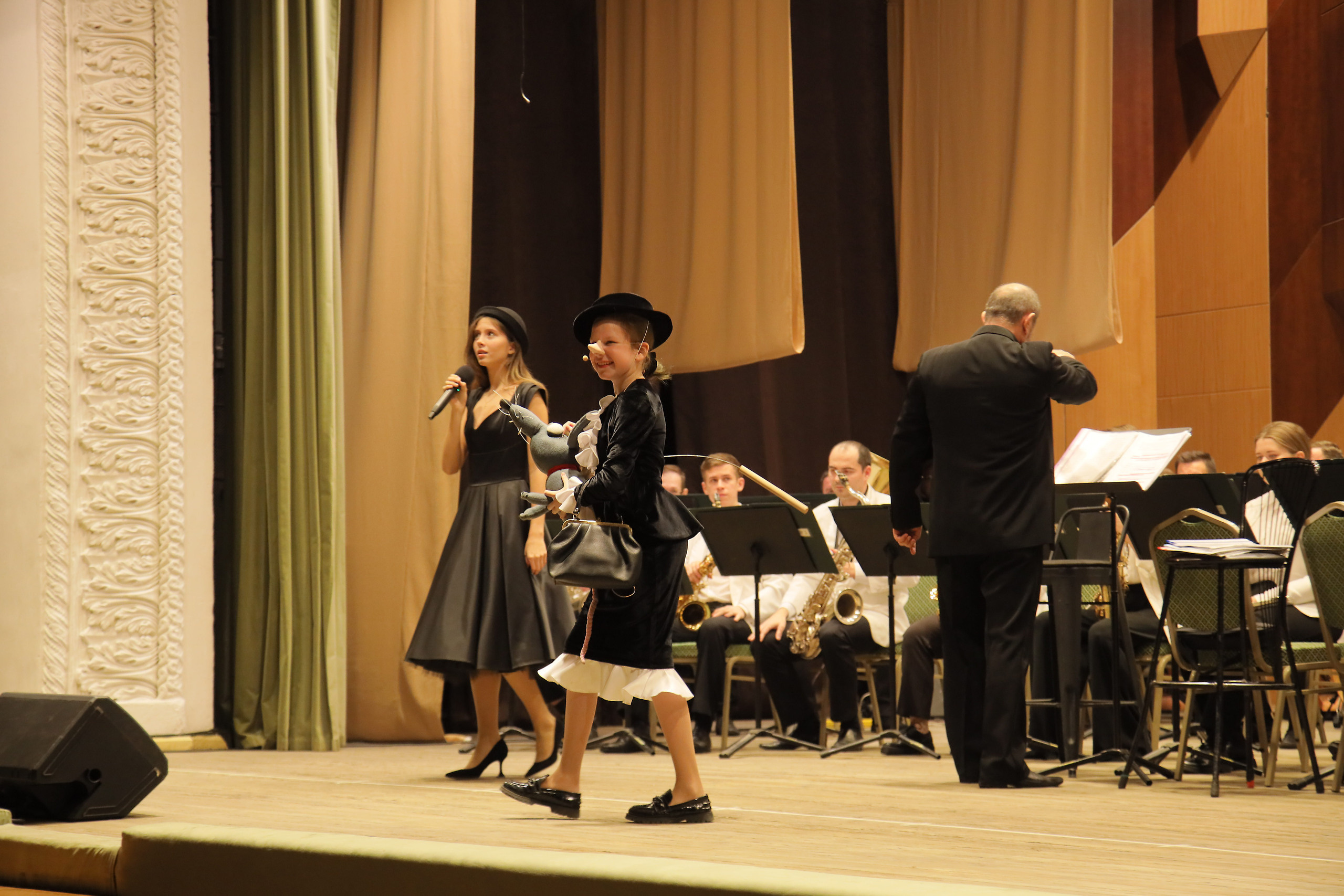 Отчётный концерт в филармонии. Фотограф, видеограф